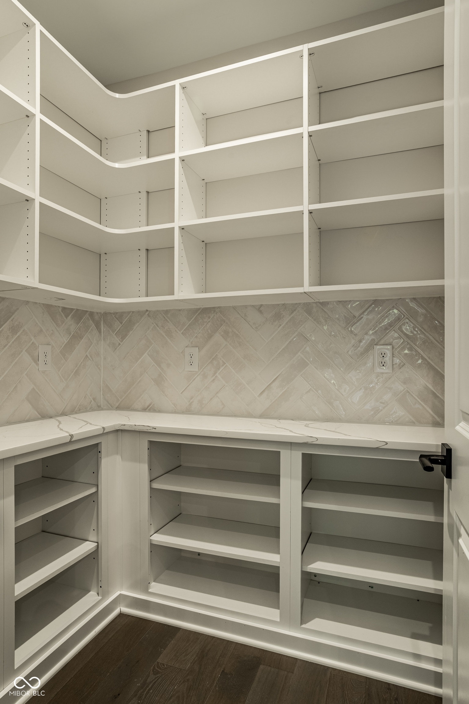 7629 Washington Boulevard