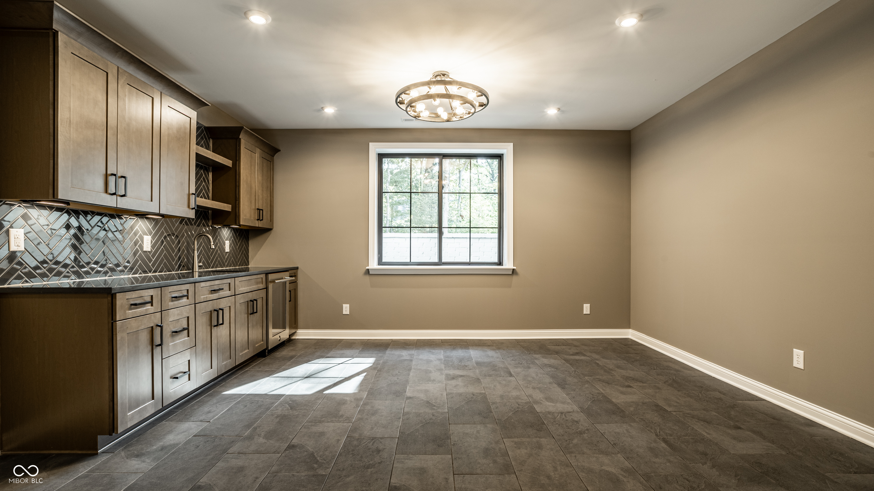 7629 Washington Boulevard