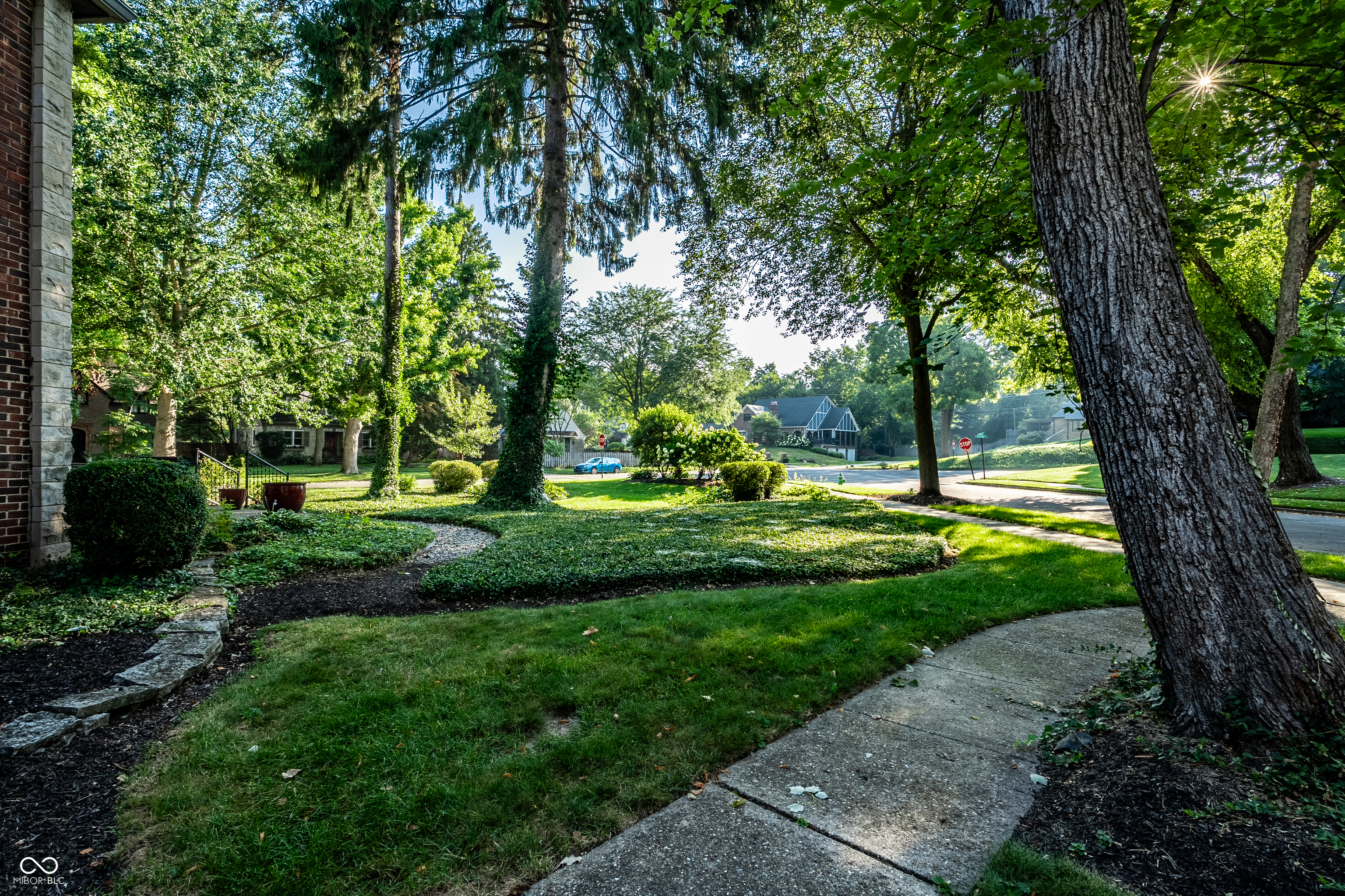 5758 Wildwood Avenue