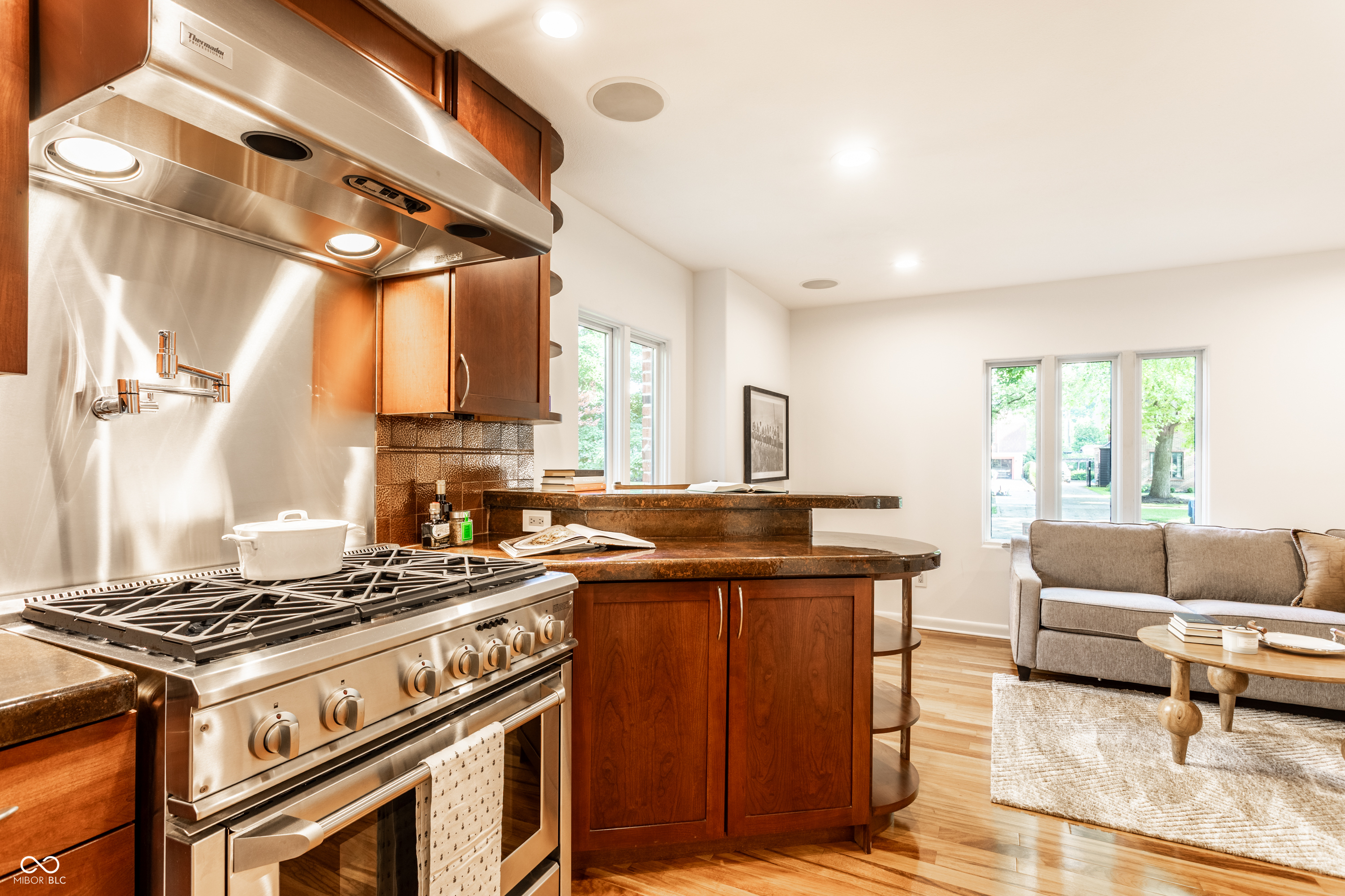 5758 Wildwood Avenue