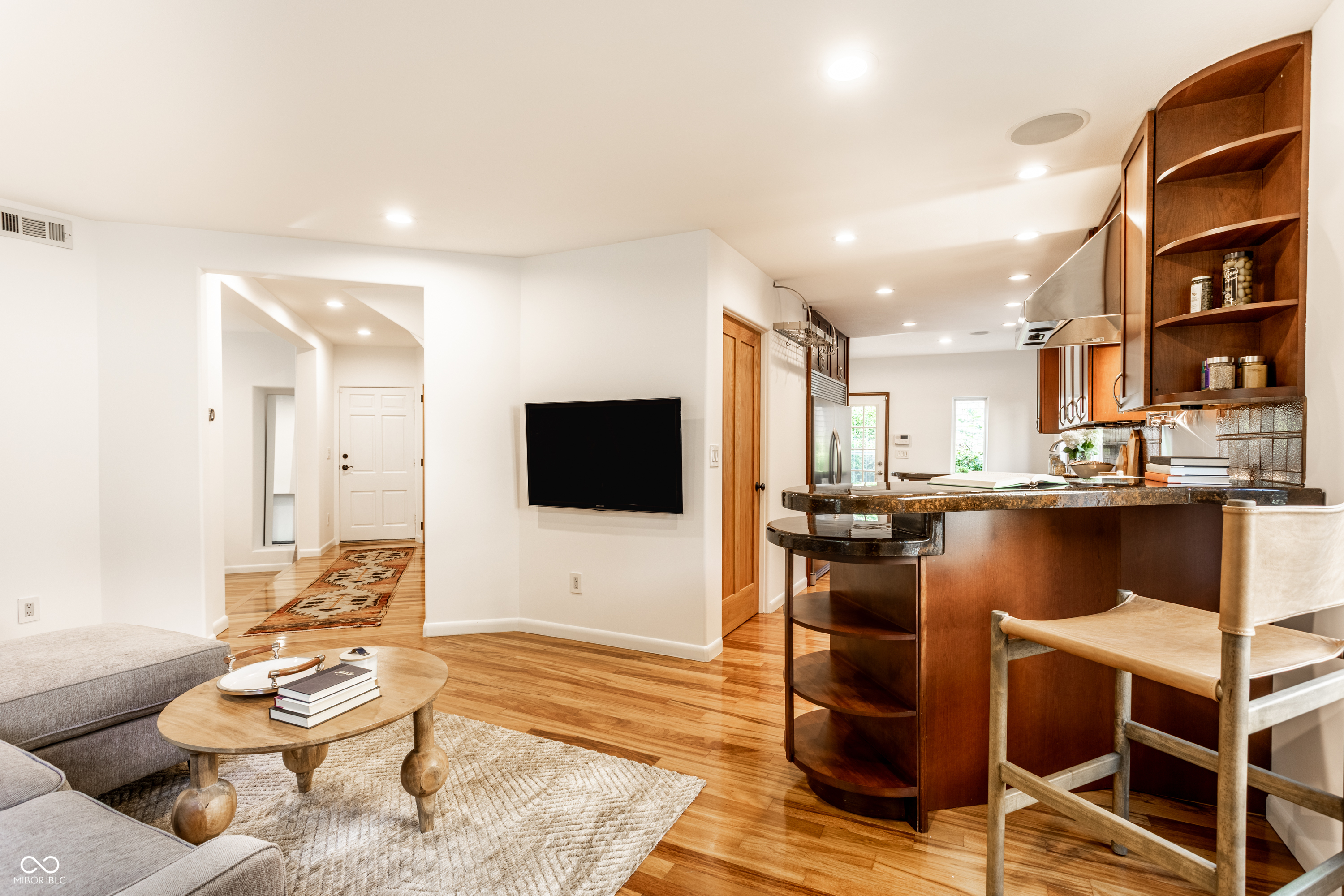 5758 Wildwood Avenue