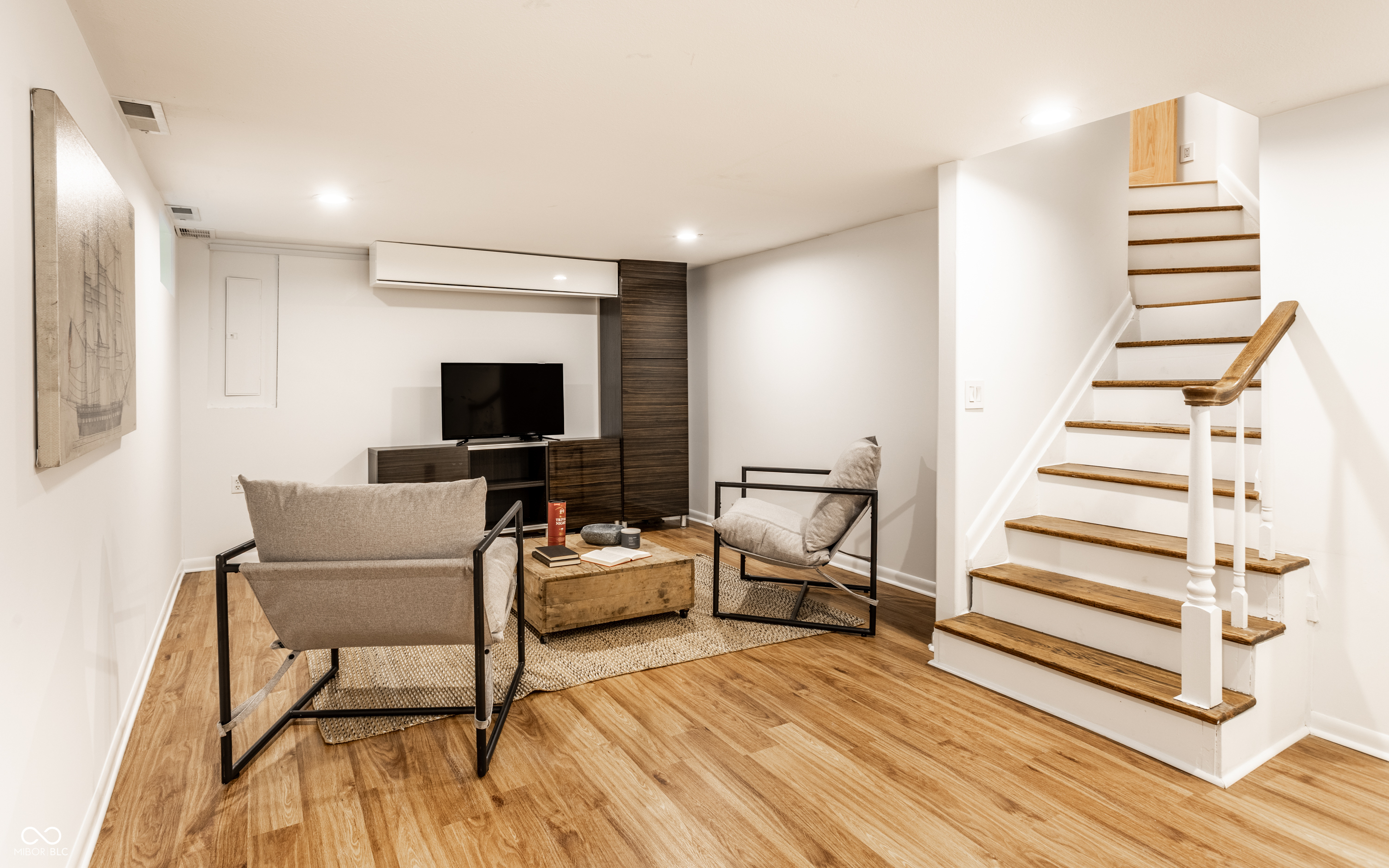 5758 Wildwood Avenue