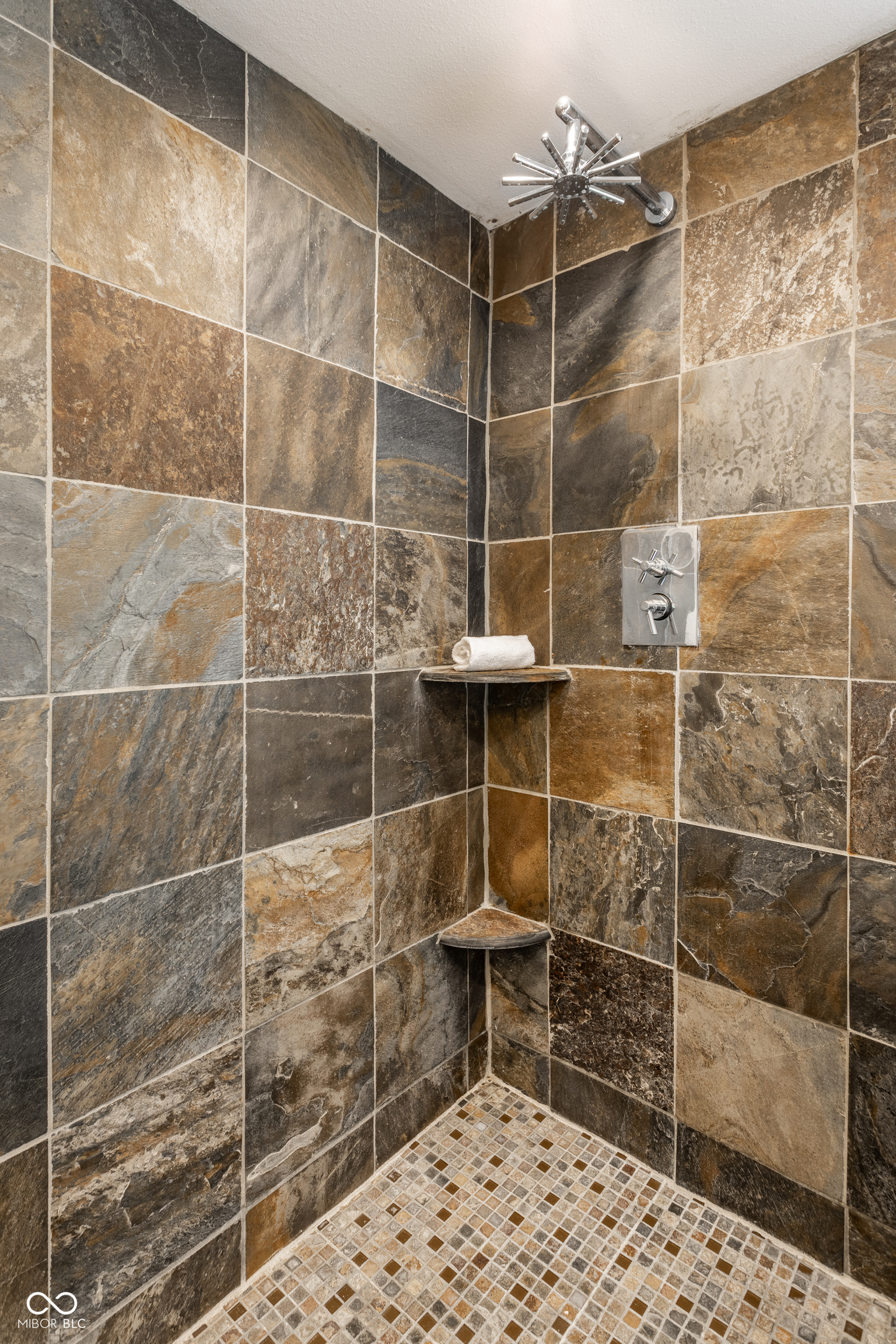 5758 Wildwood Avenue