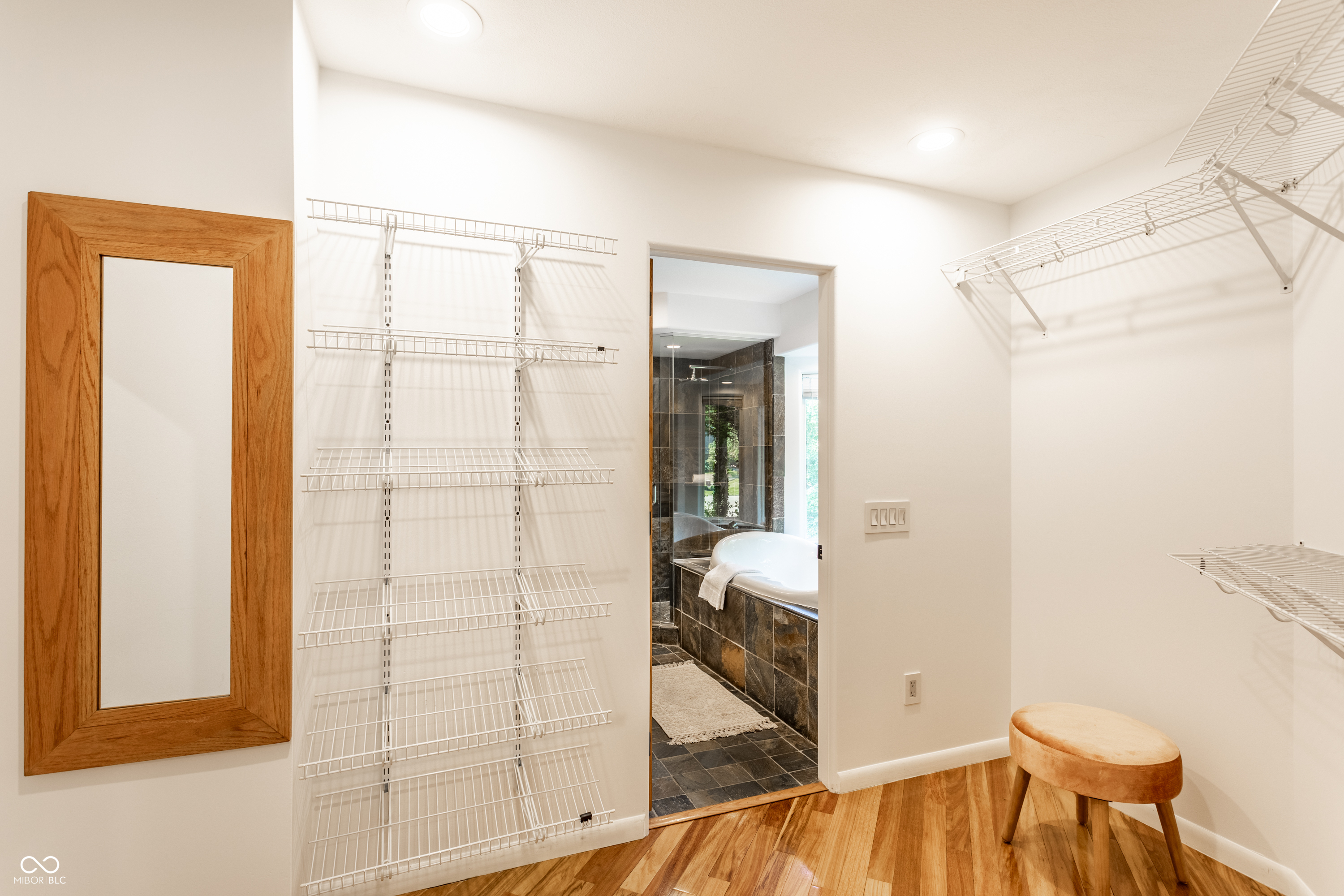 5758 Wildwood Avenue