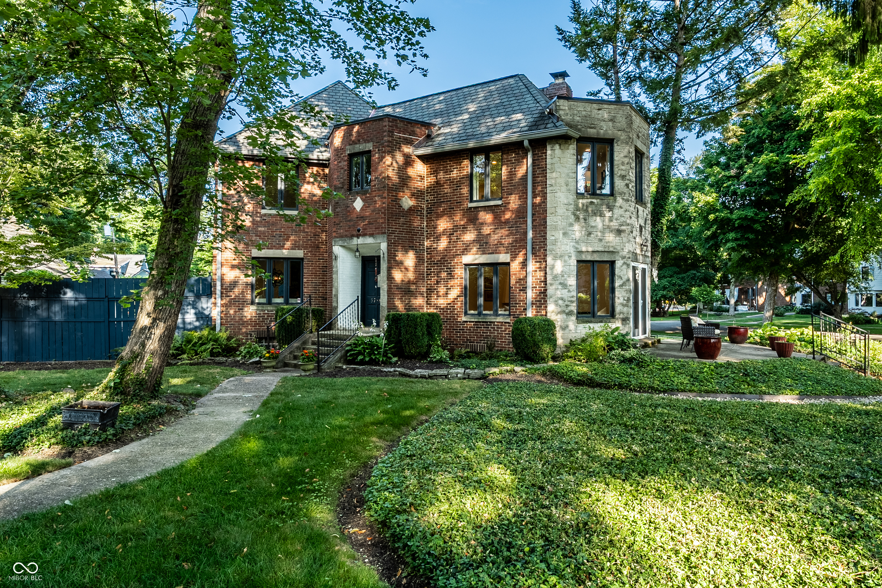 5758 Wildwood Avenue