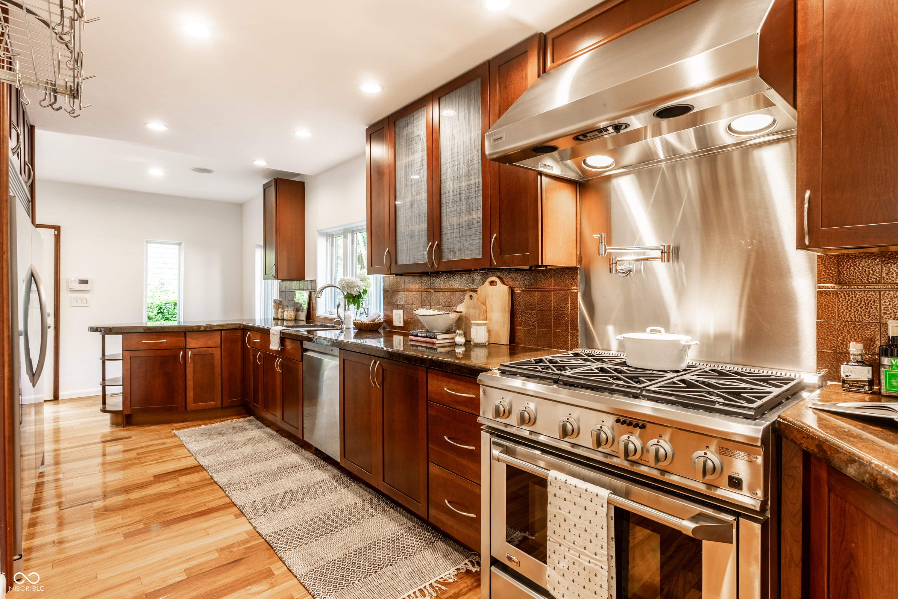 5758 Wildwood Avenue