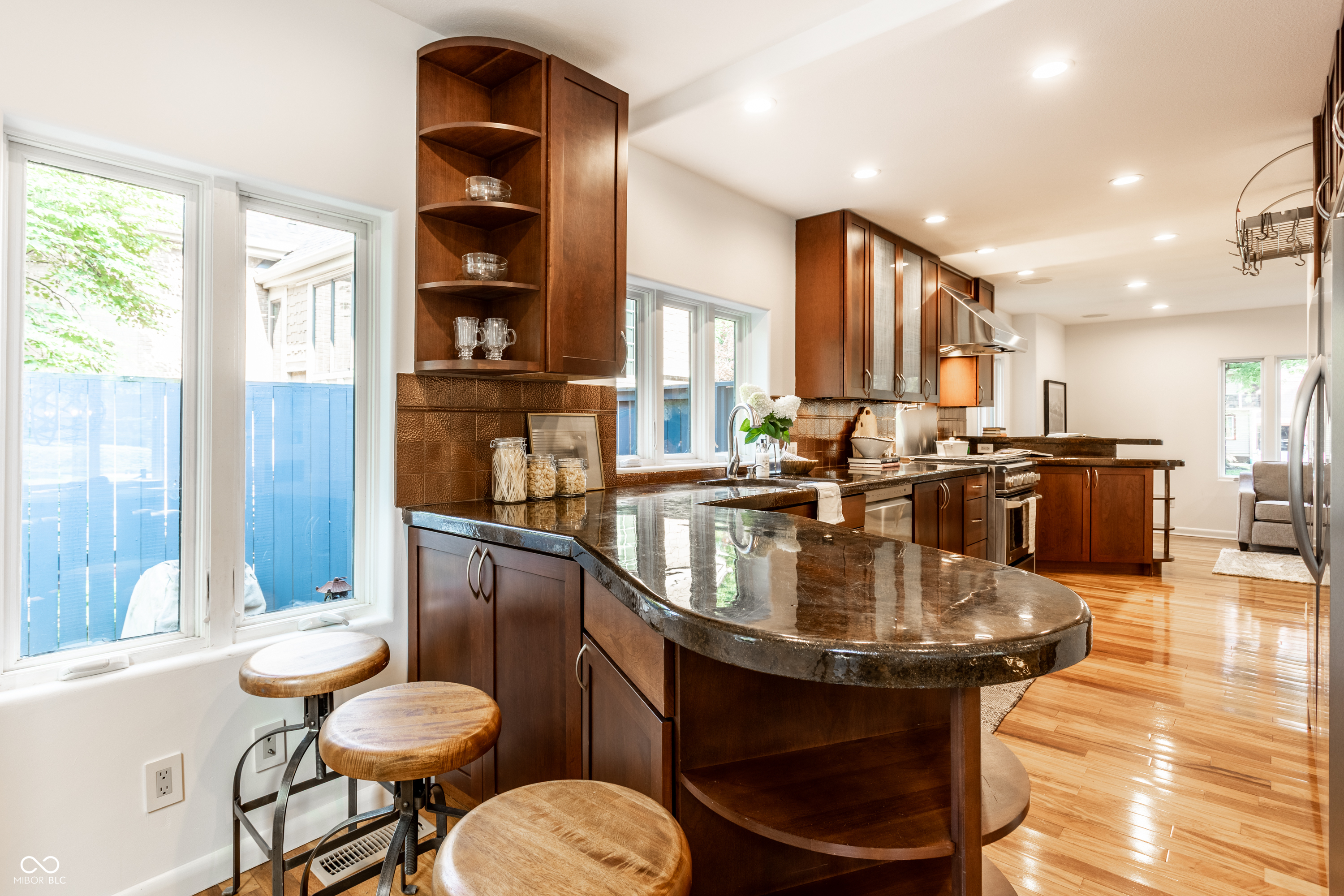 5758 Wildwood Avenue