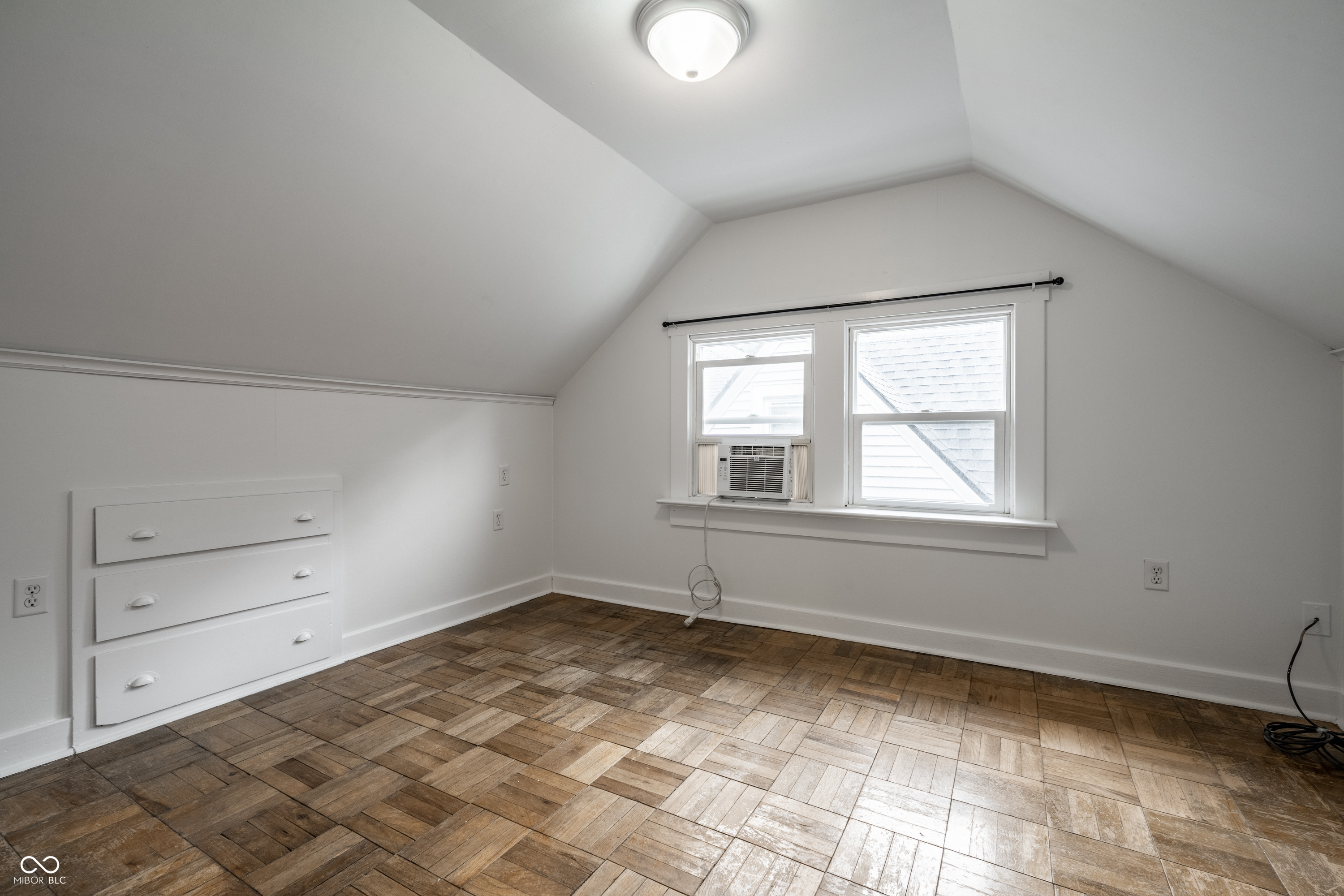 4658 Hinesley Avenue