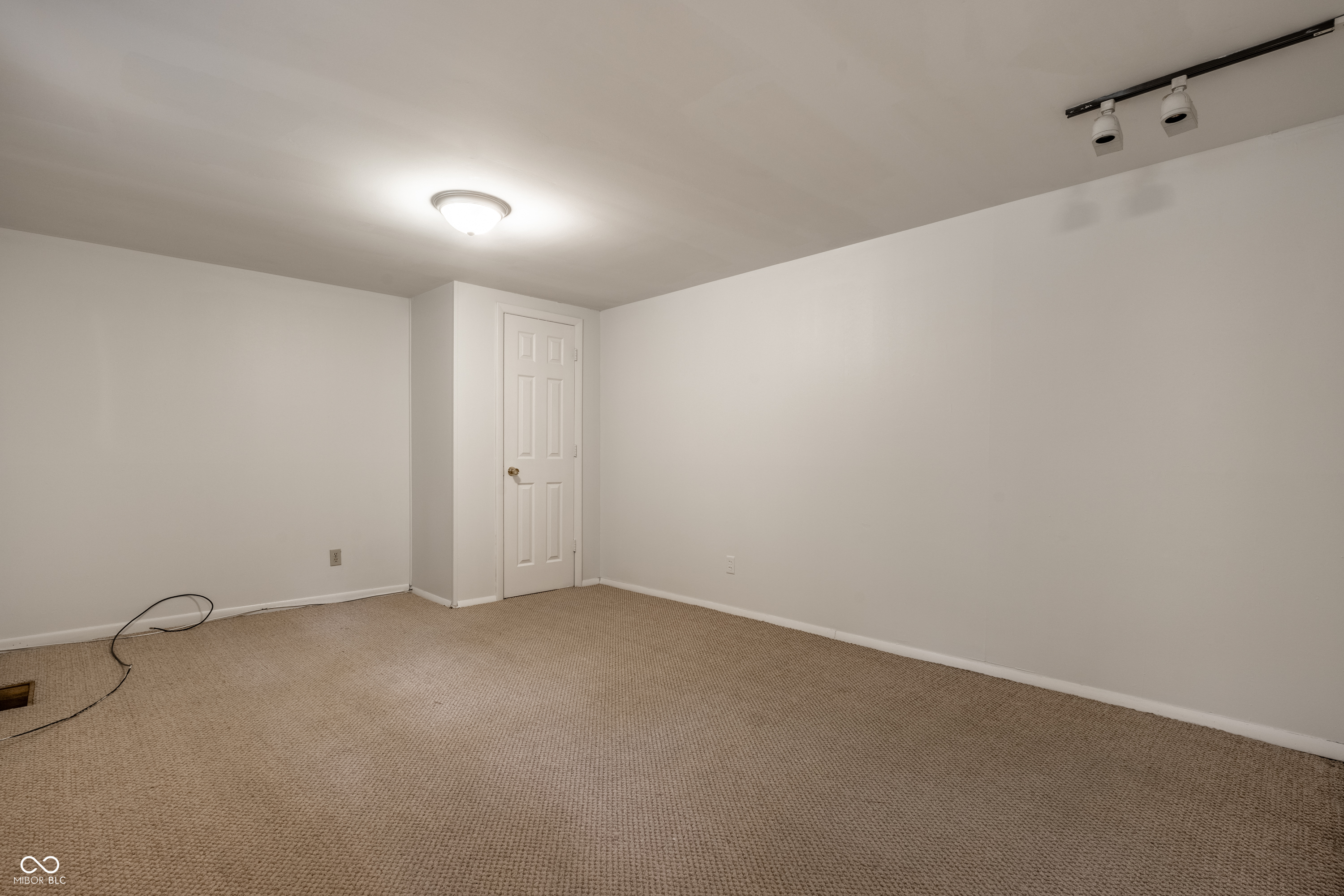 4658 Hinesley Avenue