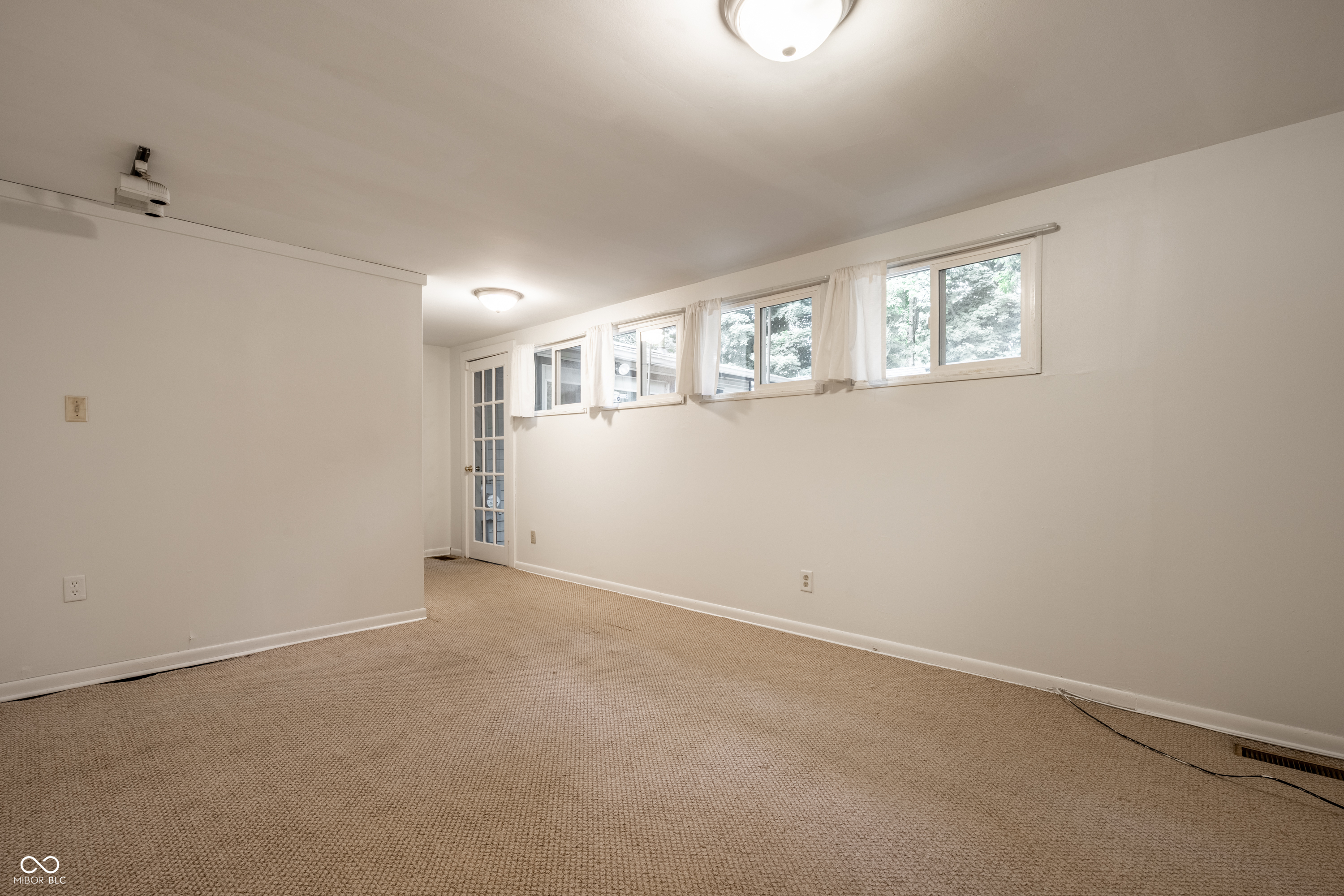 4658 Hinesley Avenue