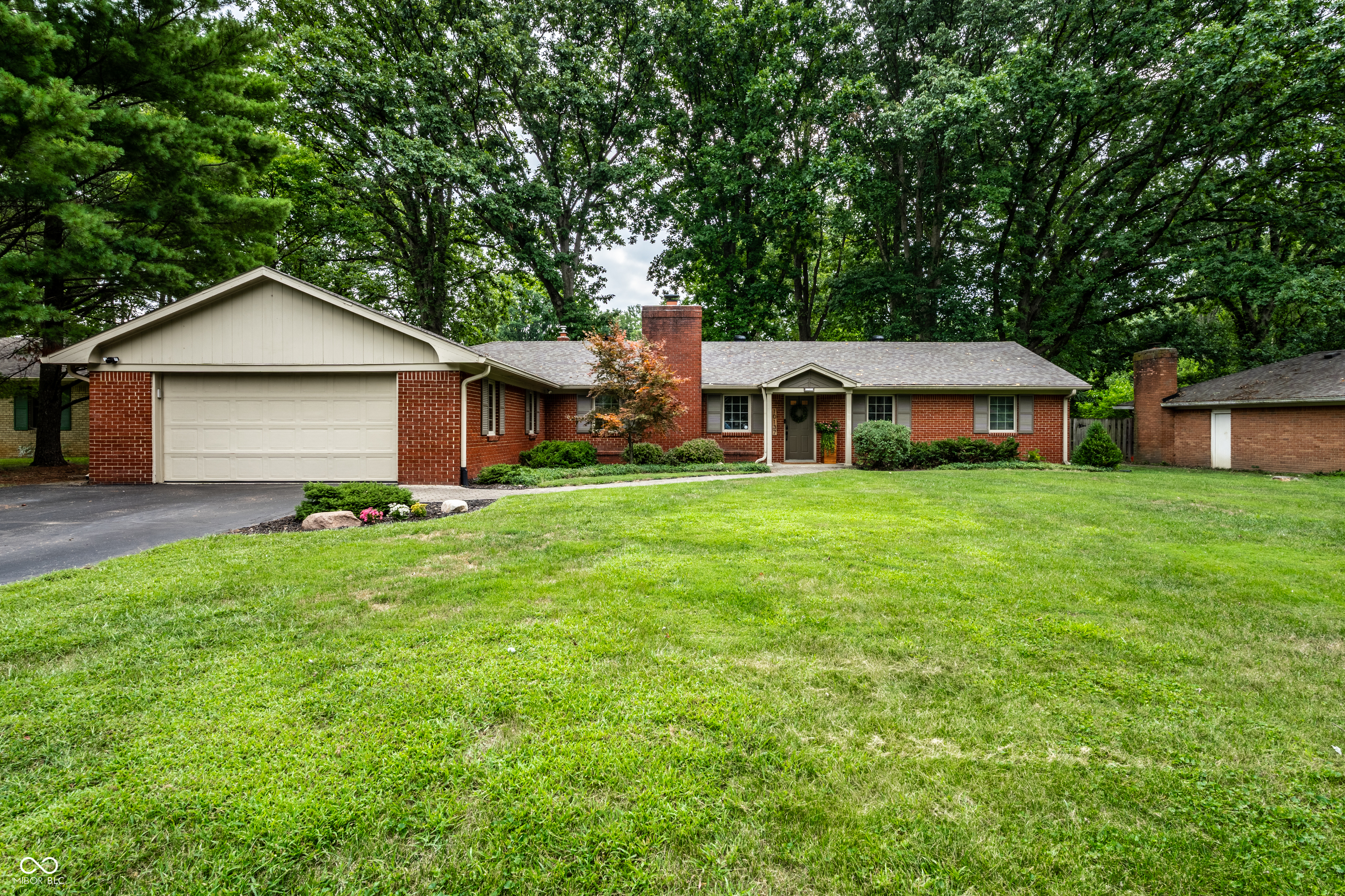 10137 Carrollton Avenue