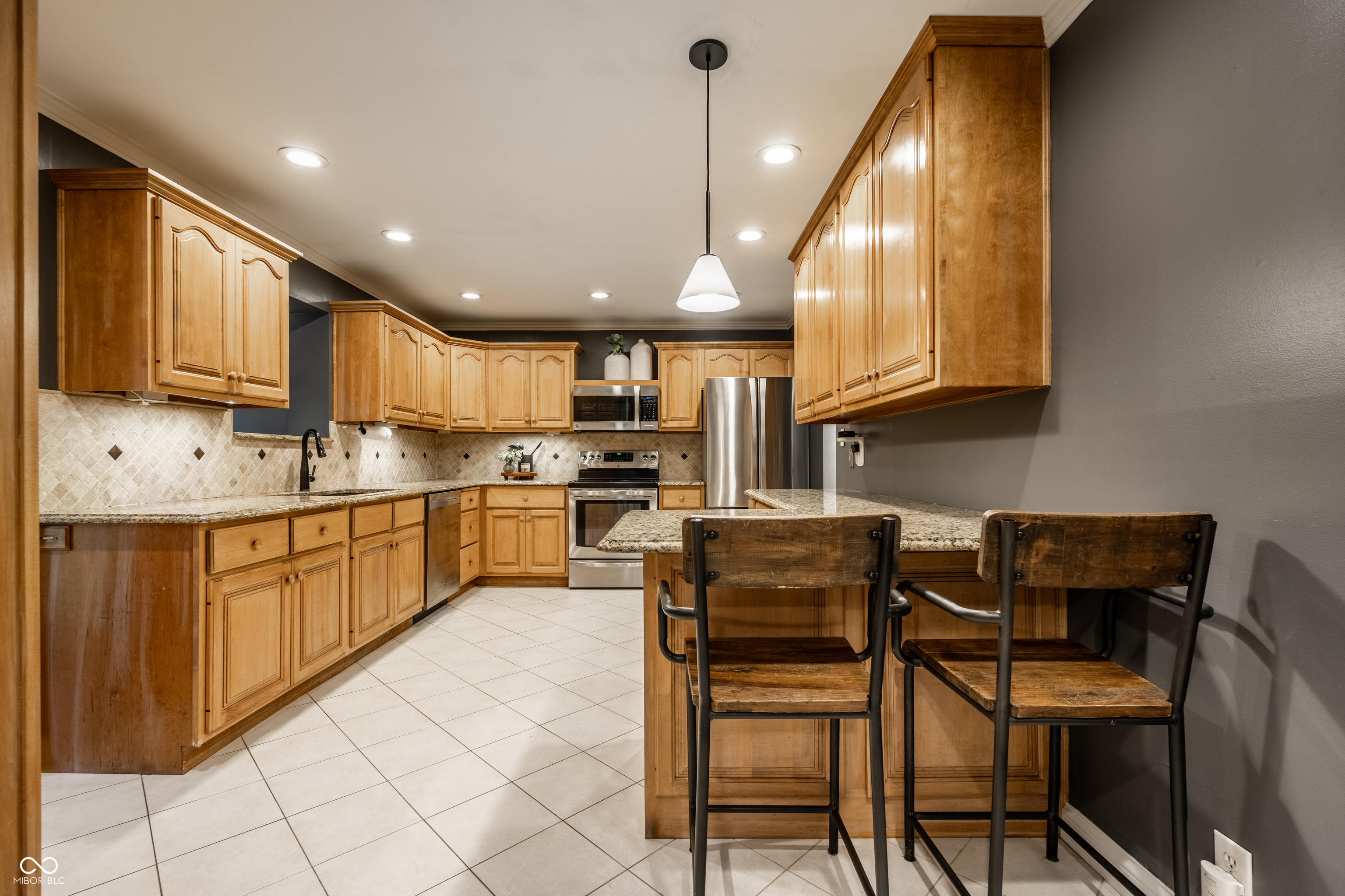 10137 Carrollton Avenue