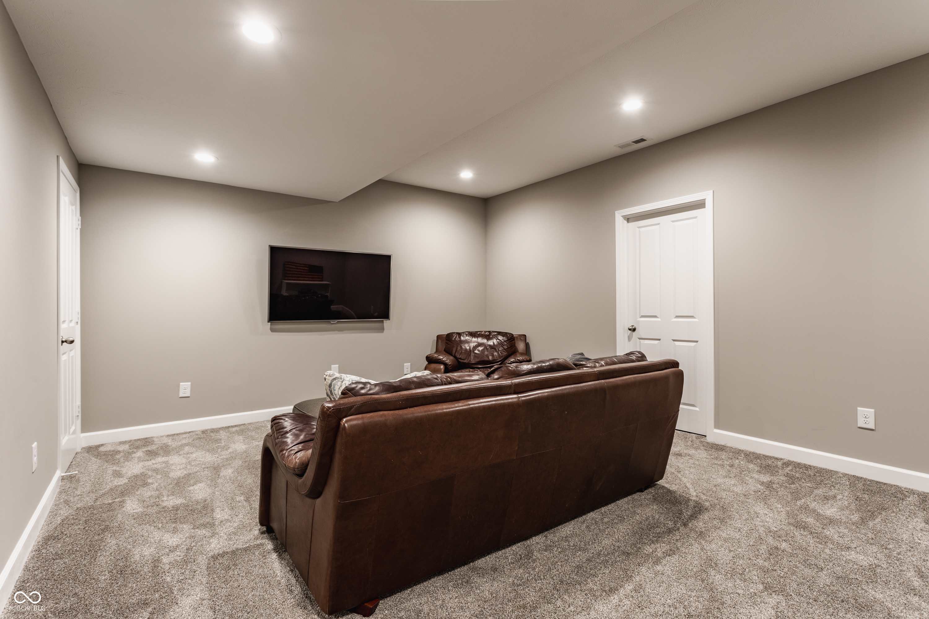 10440 Vermillion Drive
