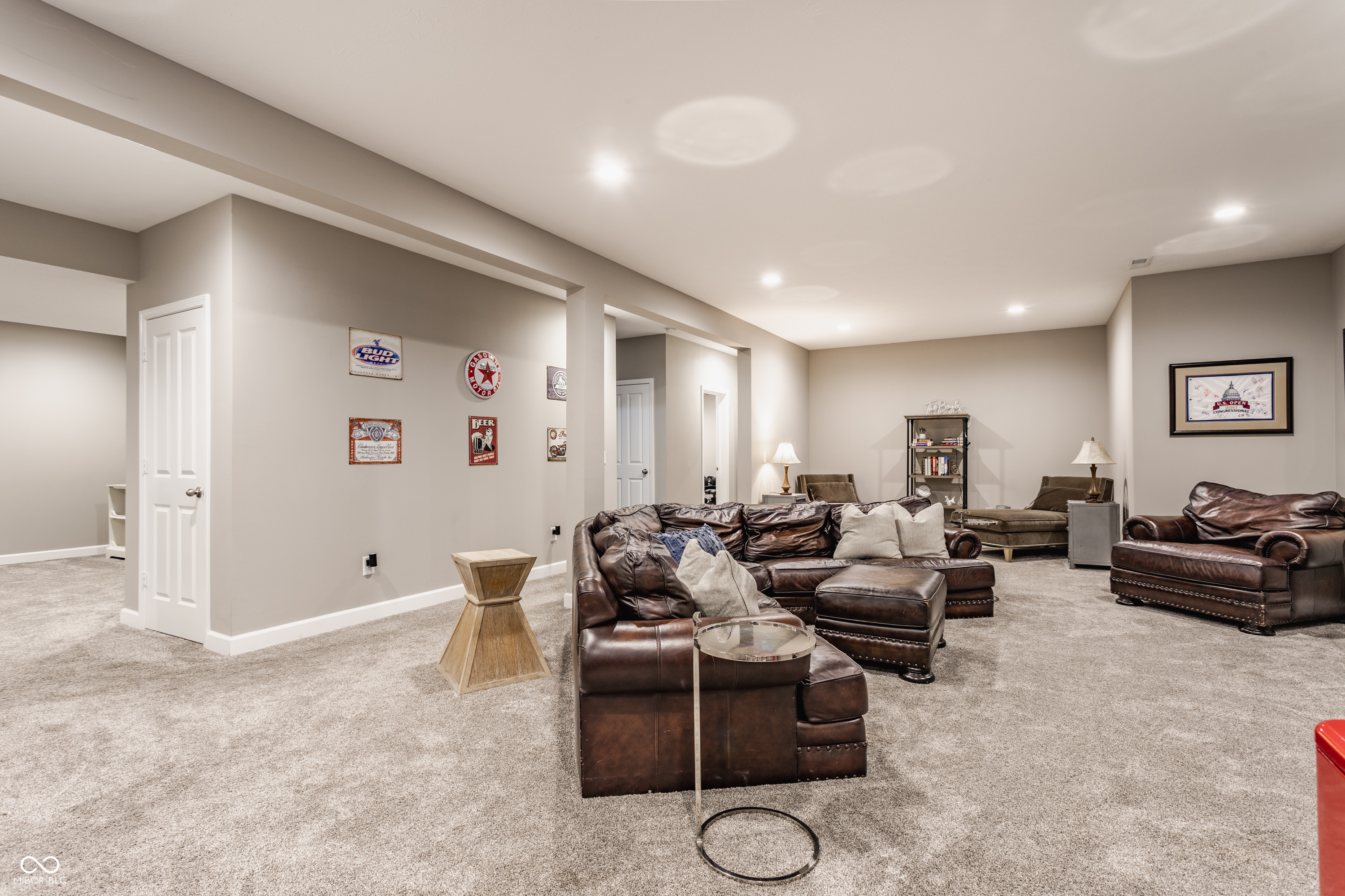 10440 Vermillion Drive