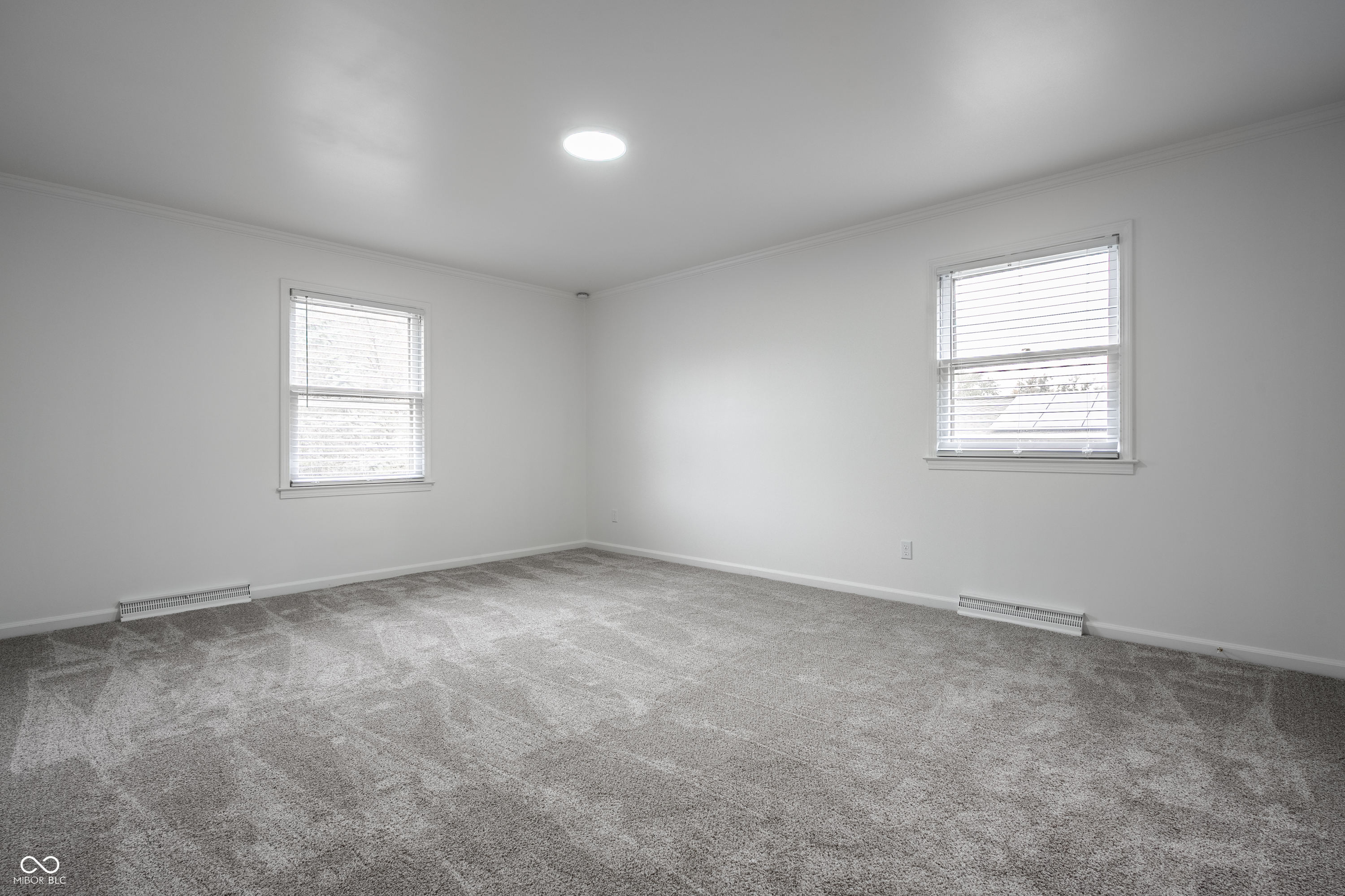 10819 E Lakeshore Drive