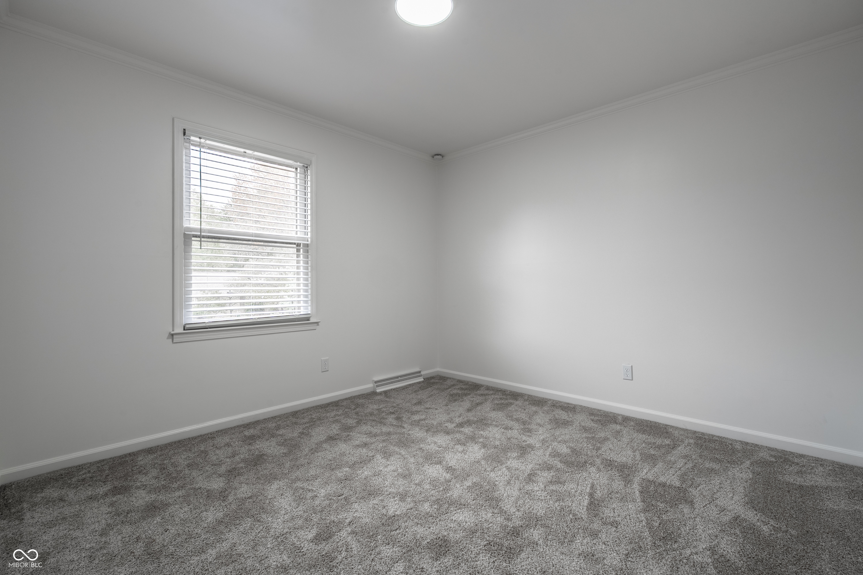 10819 E Lakeshore Drive