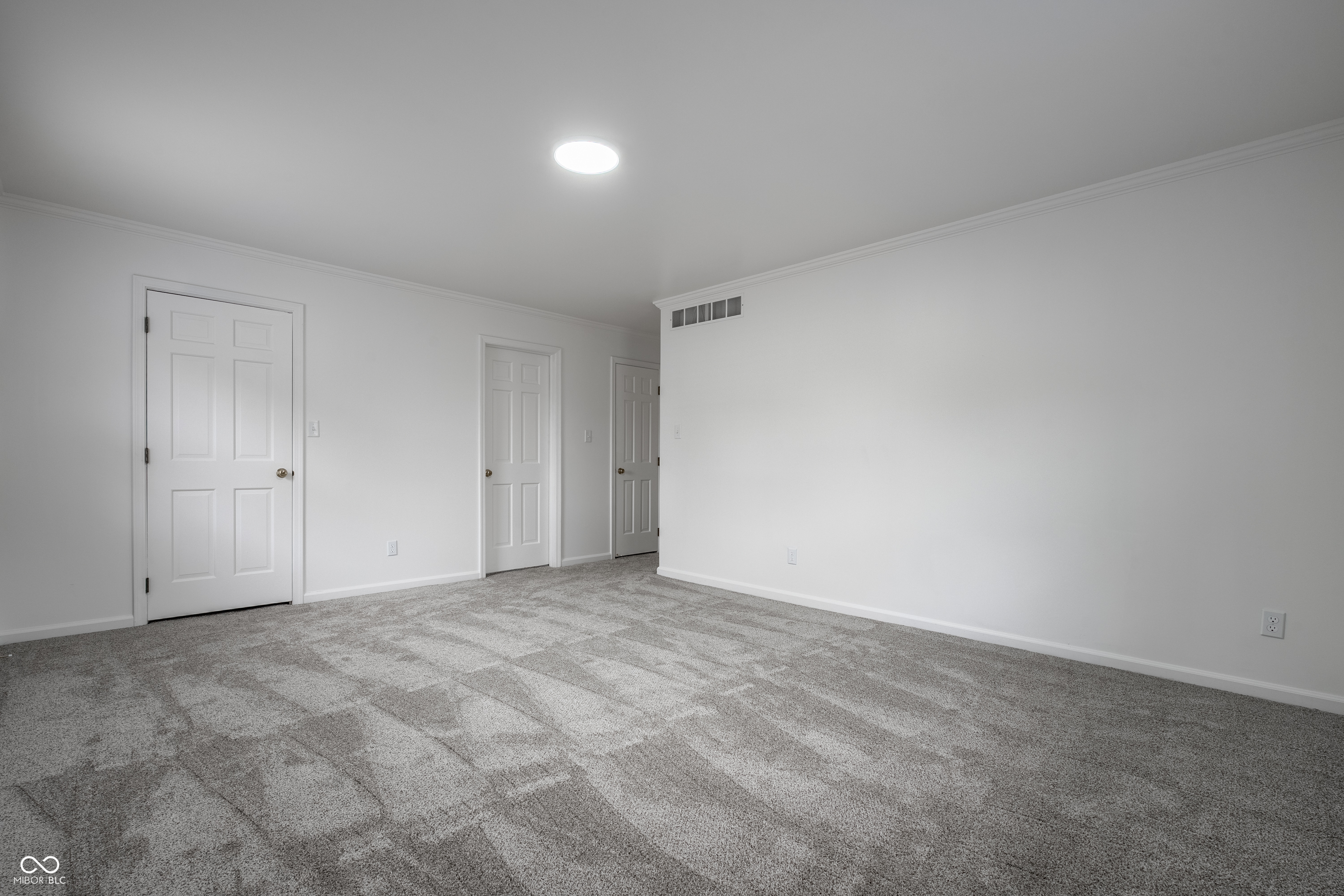 10819 E Lakeshore Drive