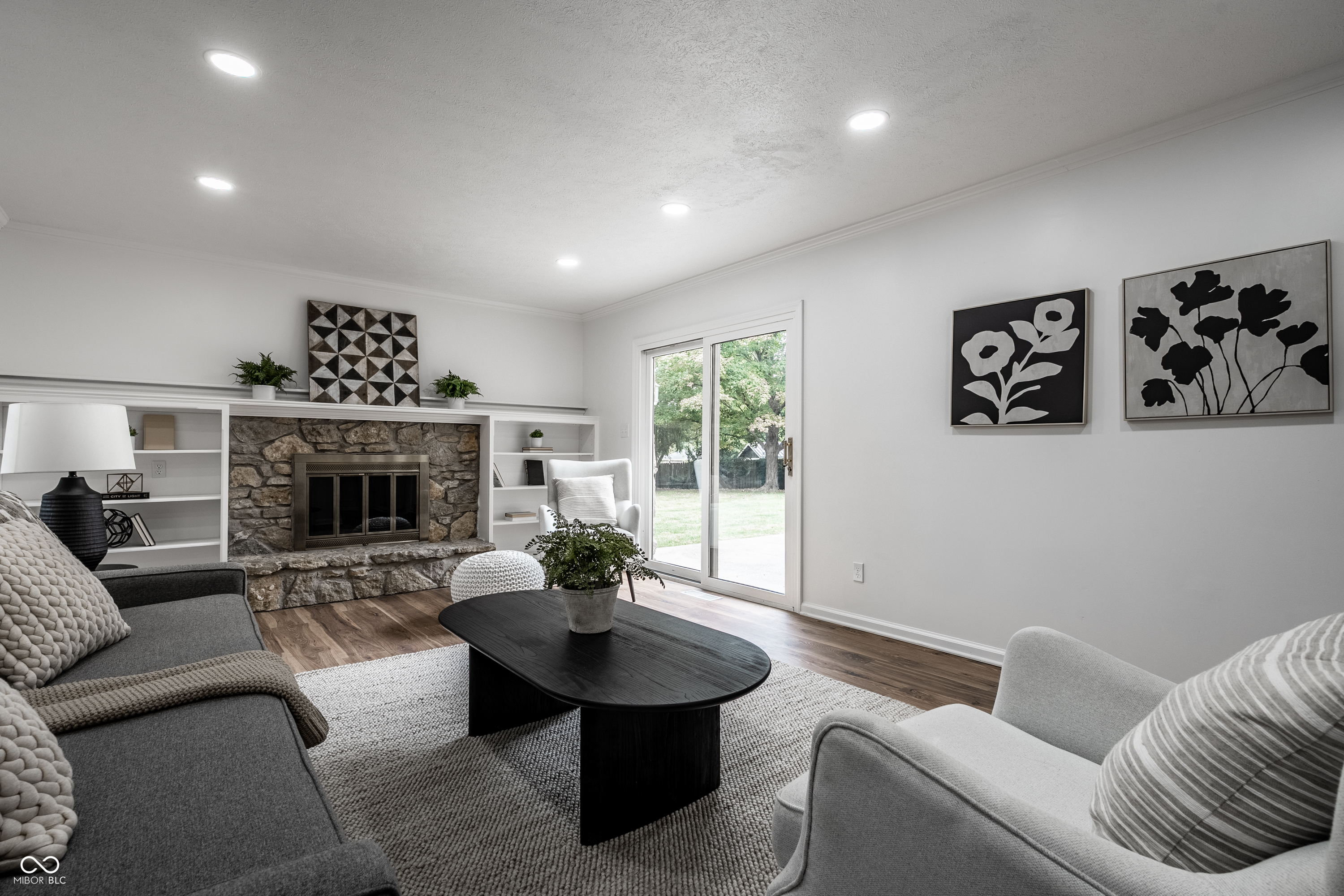 10819 E Lakeshore Drive