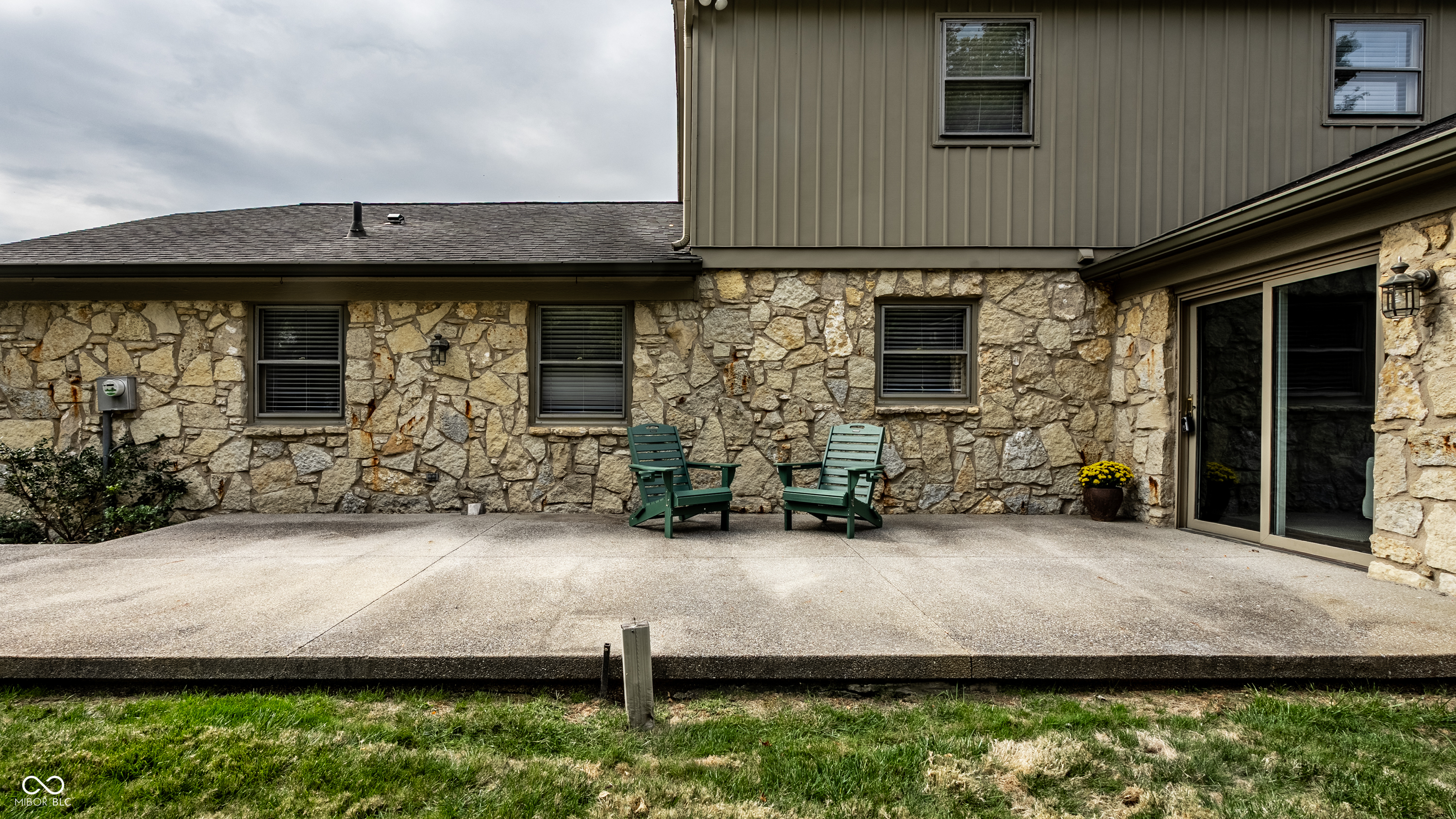 10819 E Lakeshore Drive