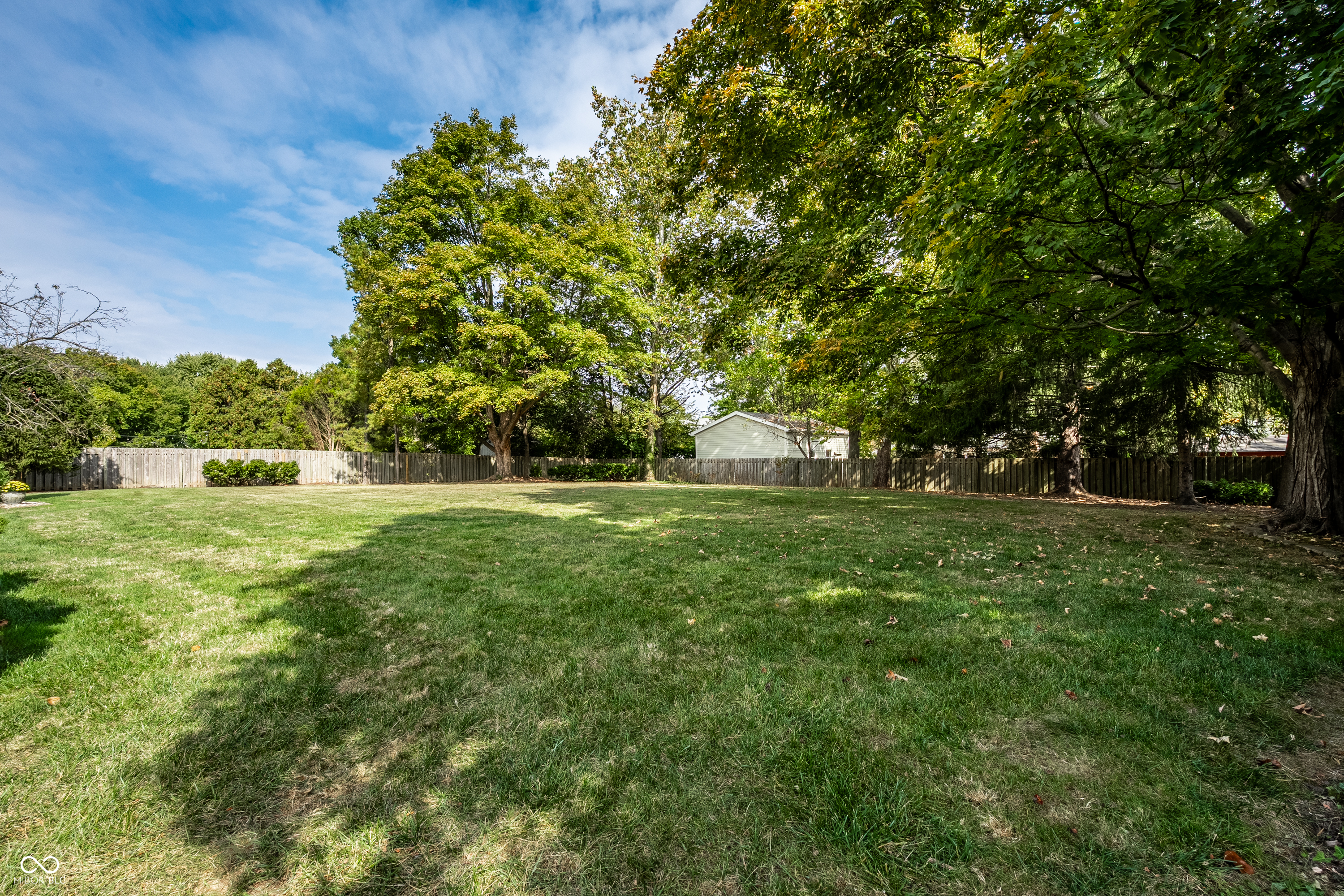 10819 E Lakeshore Drive
