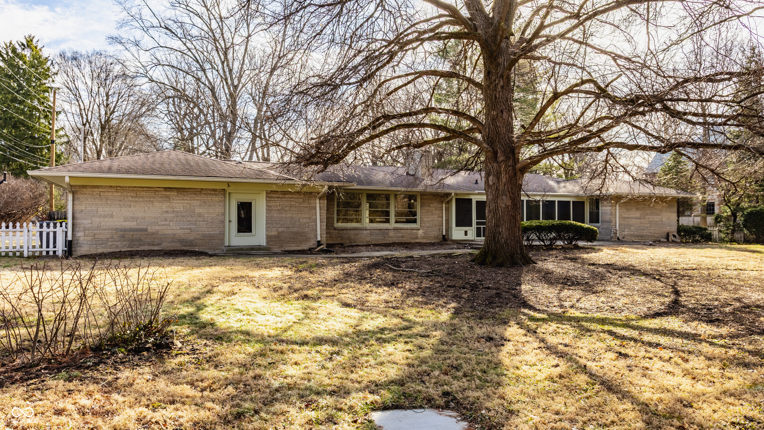 6220 Spring Mill Road