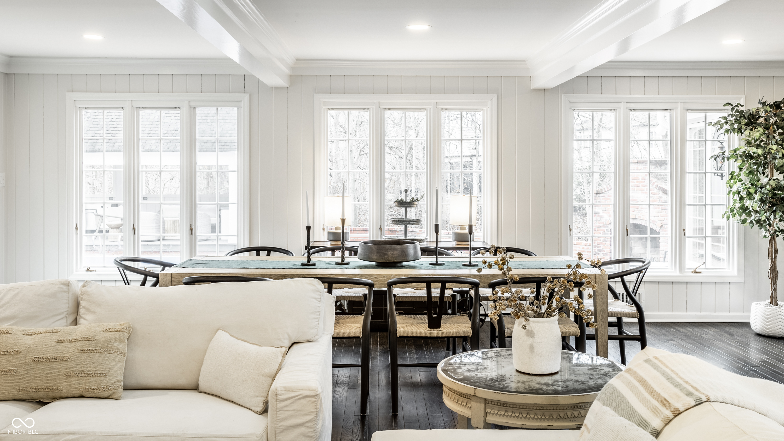 646 Somerset Drive W