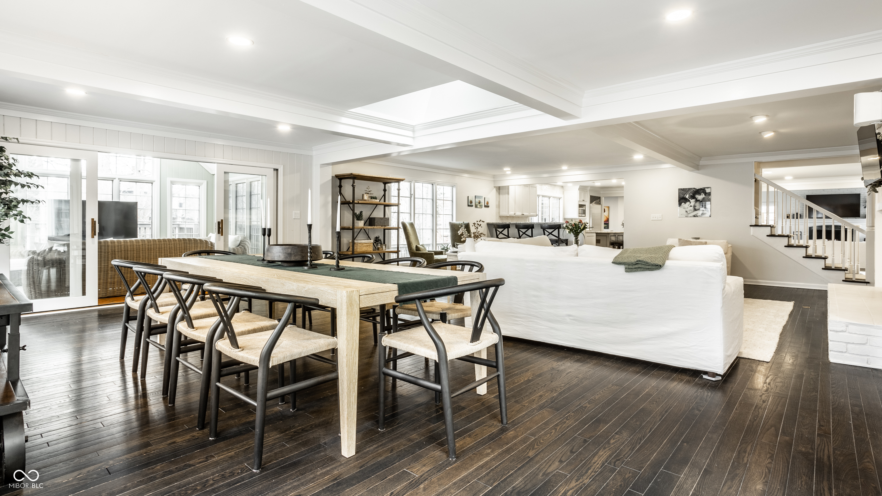 646 Somerset Drive W