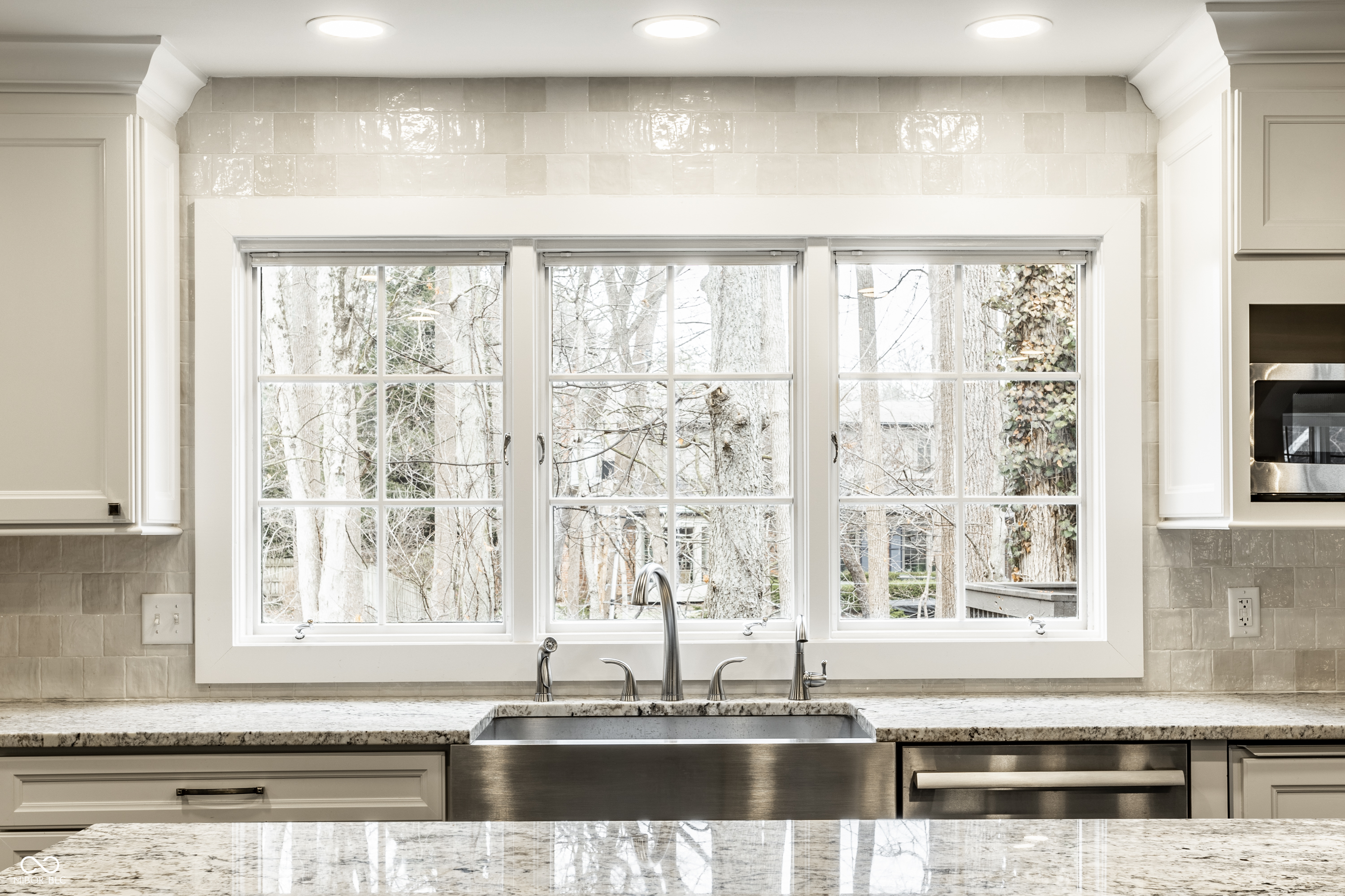 646 Somerset Drive W