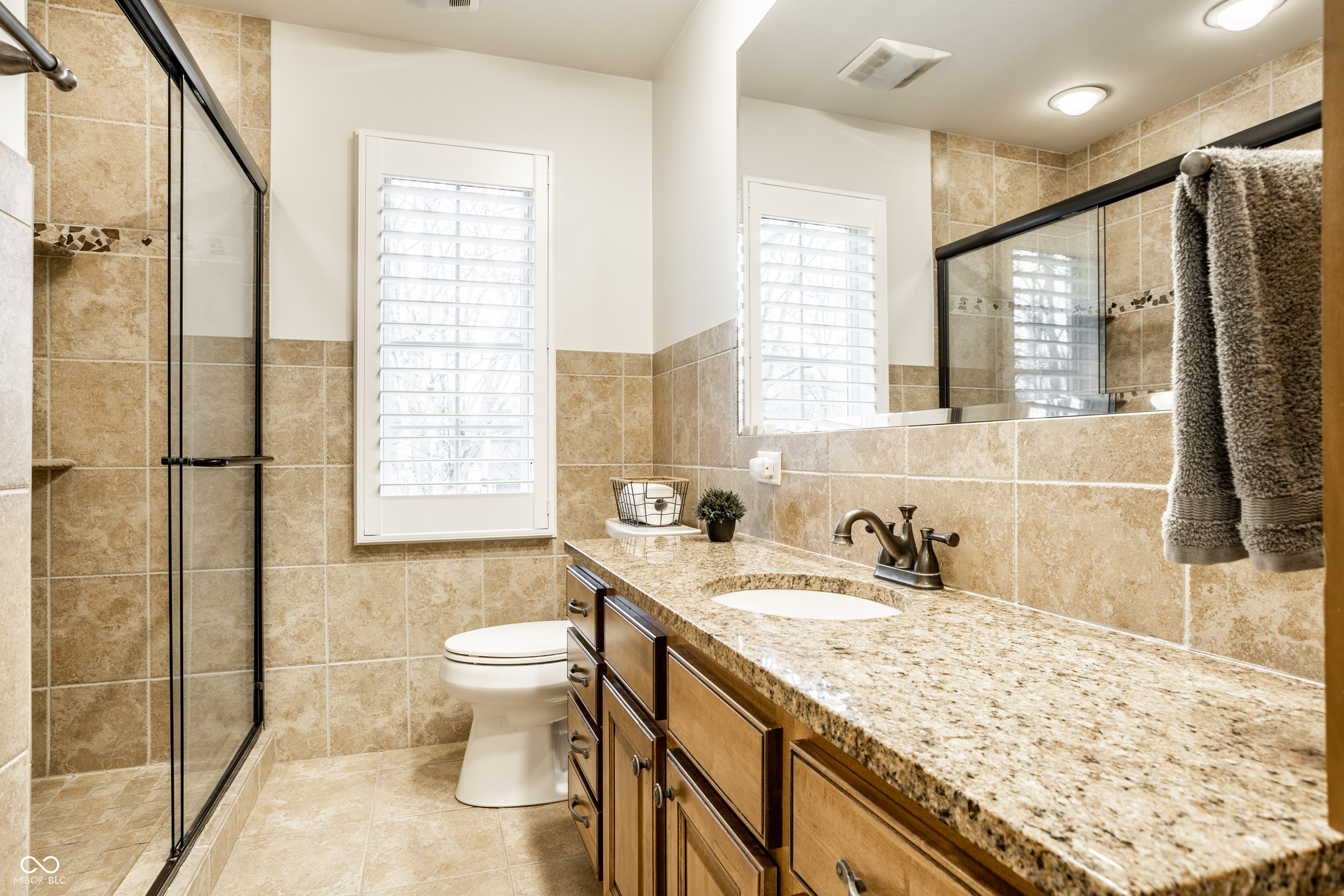 646 Somerset Drive W