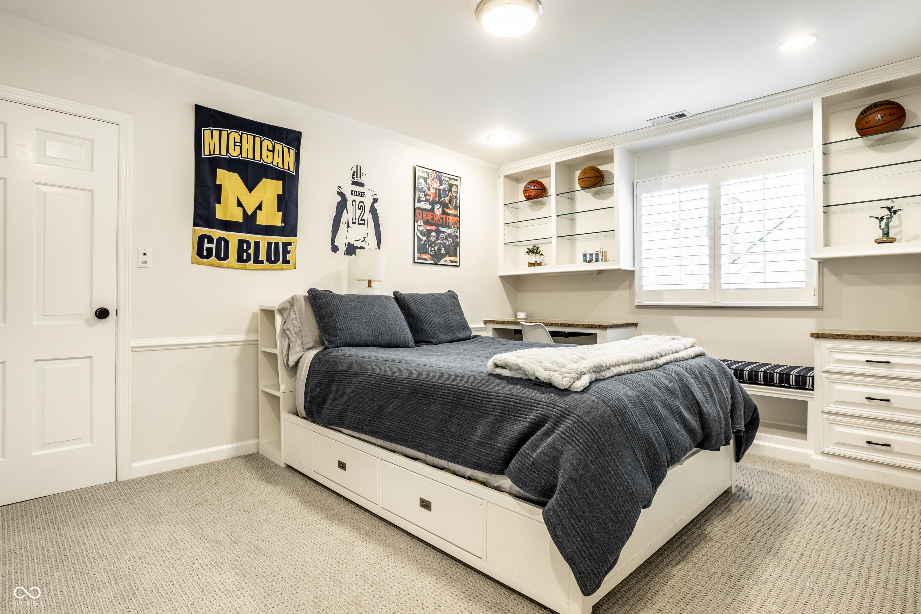 646 Somerset Drive W