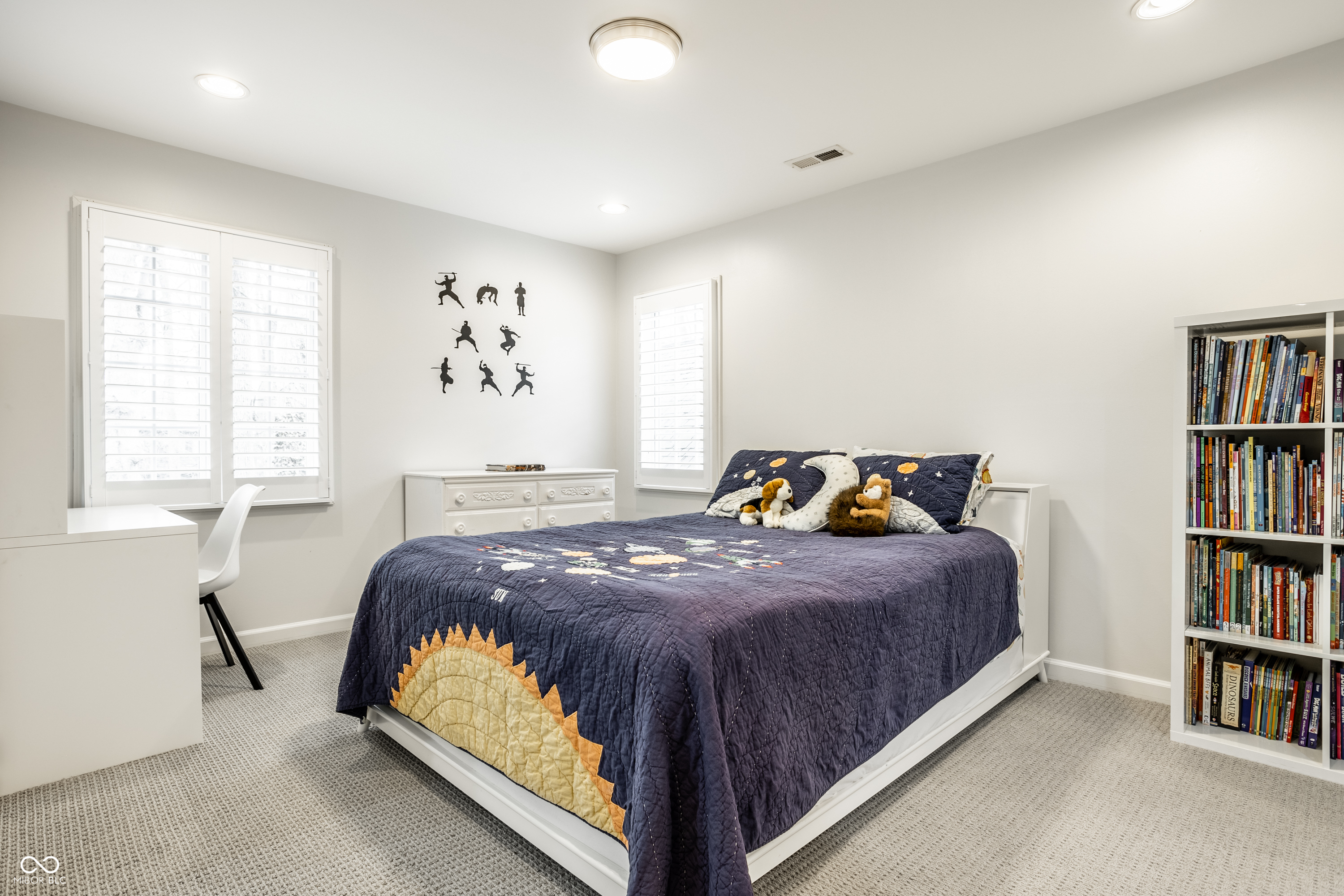 646 Somerset Drive W