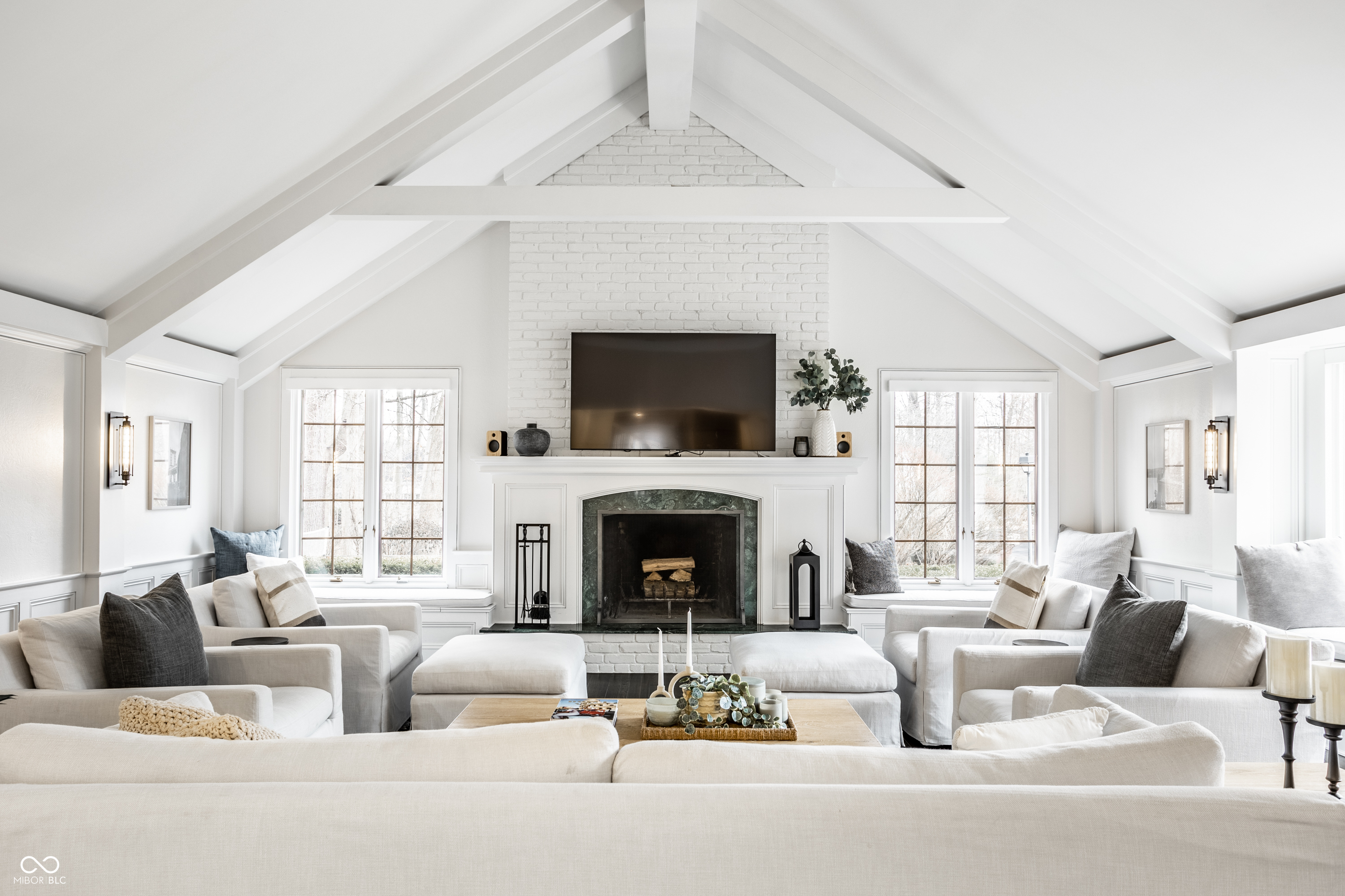 646 Somerset Drive W