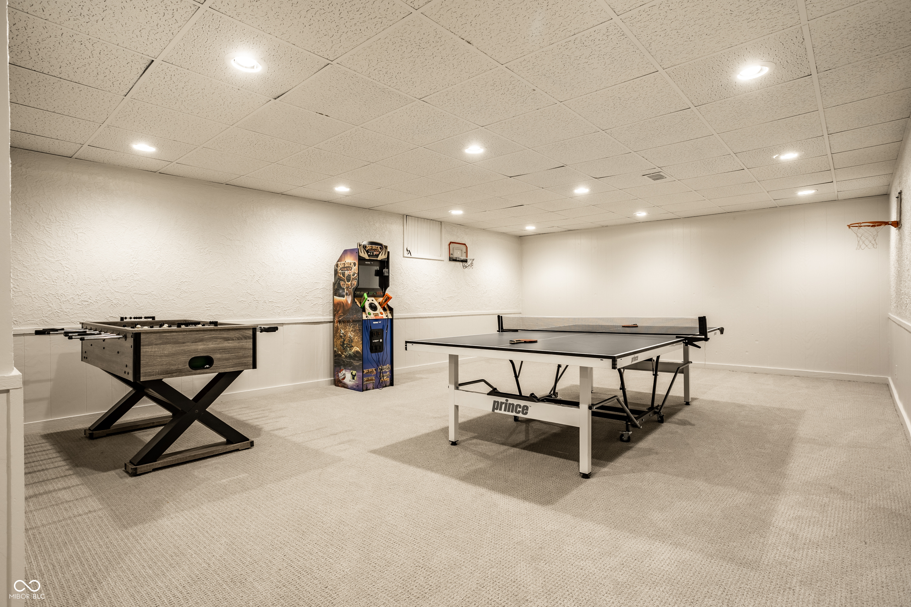 646 Somerset Drive W