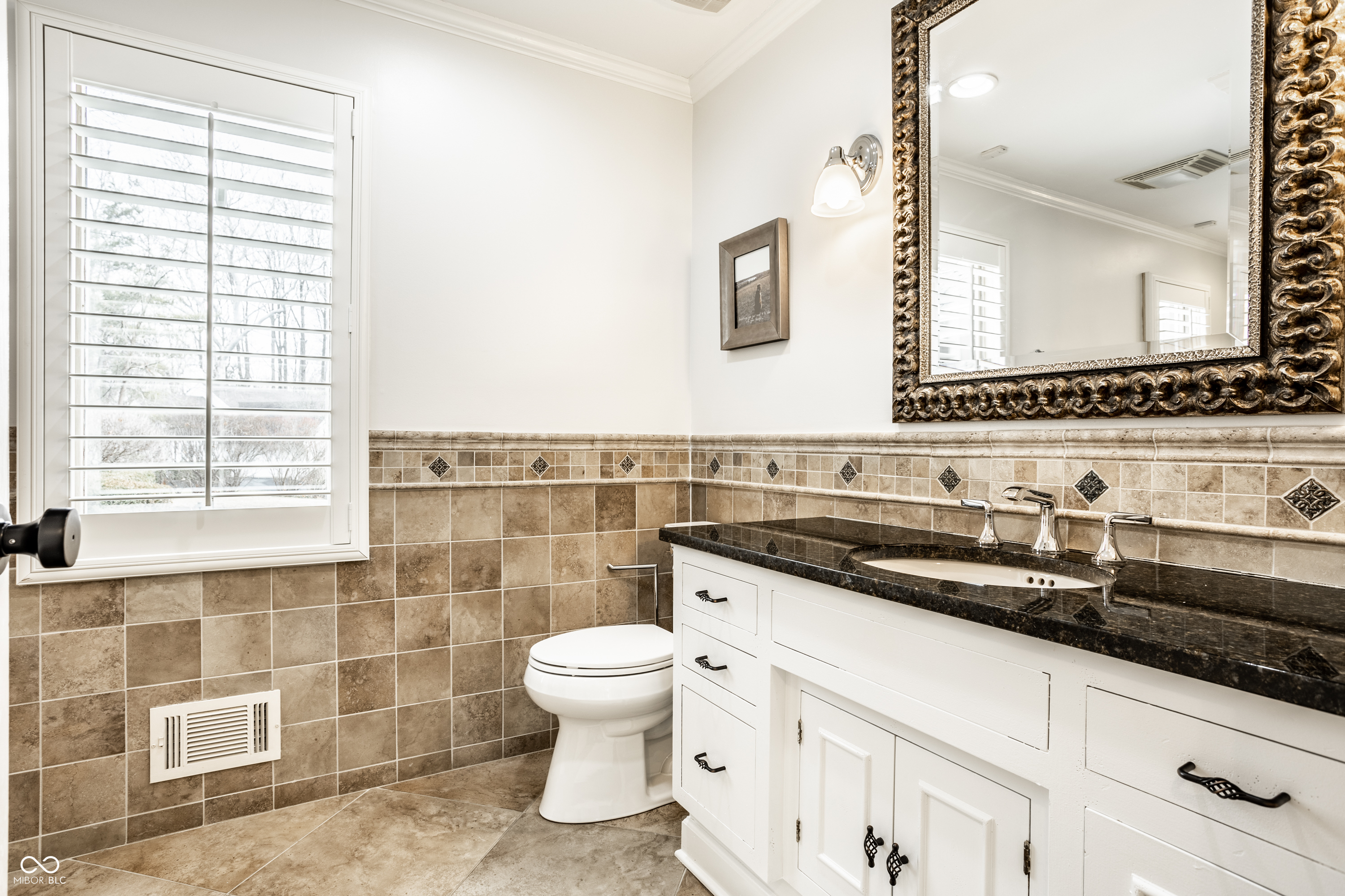 646 Somerset Drive W