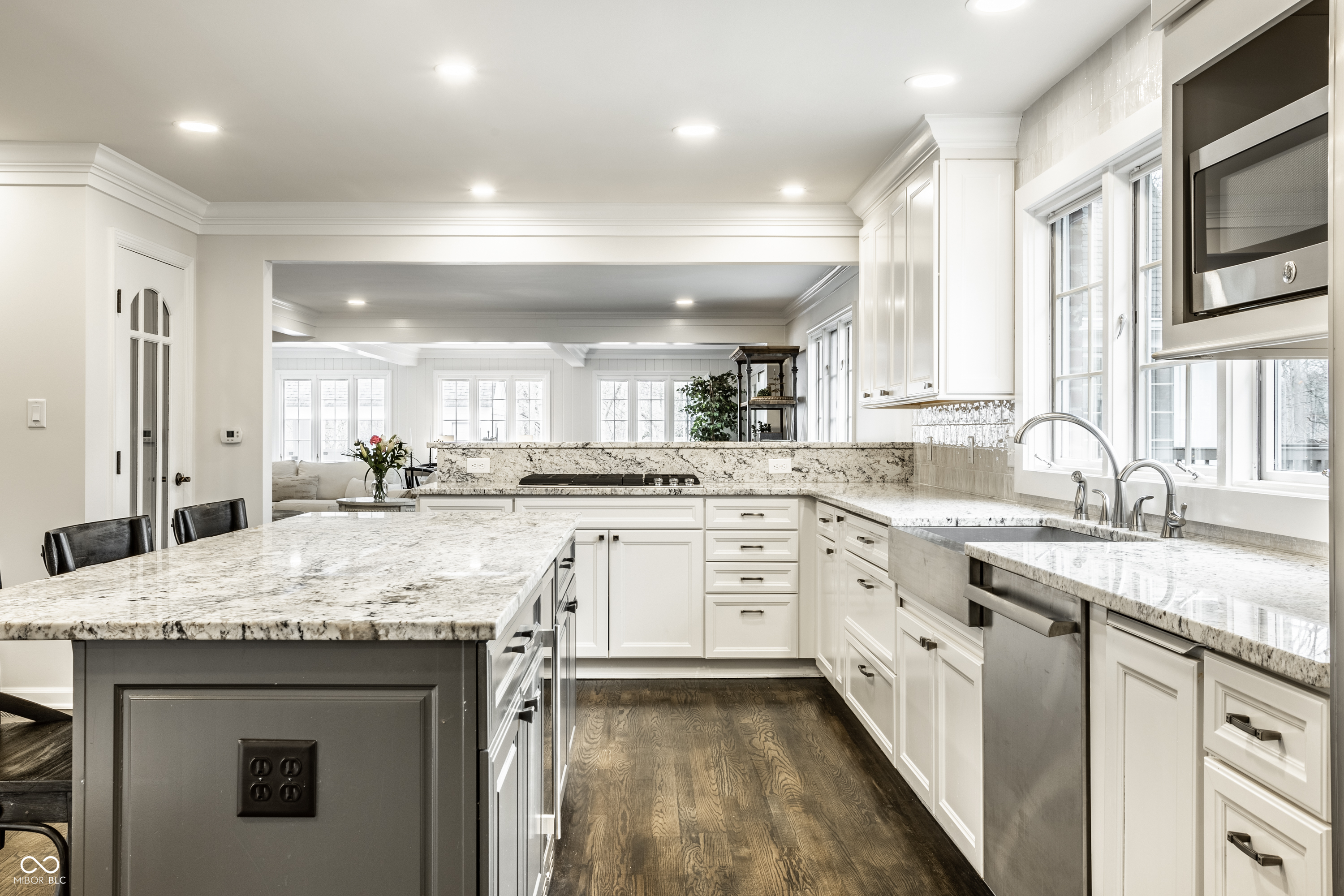 646 Somerset Drive W