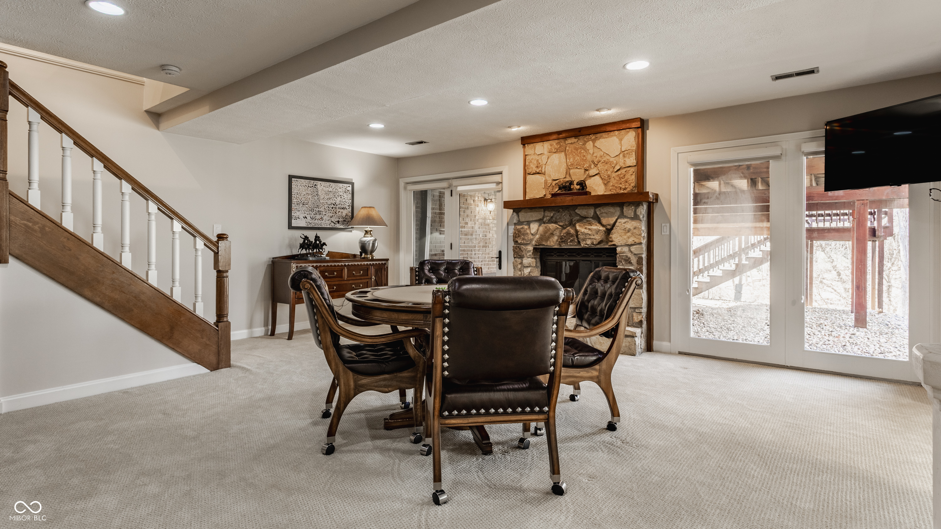 8613 Seaward Lane