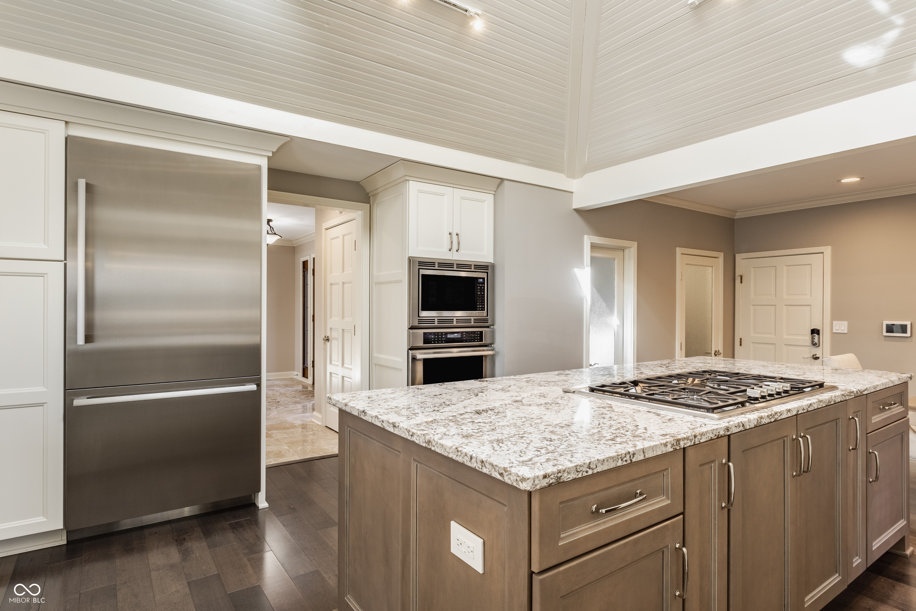 8613 Seaward Lane