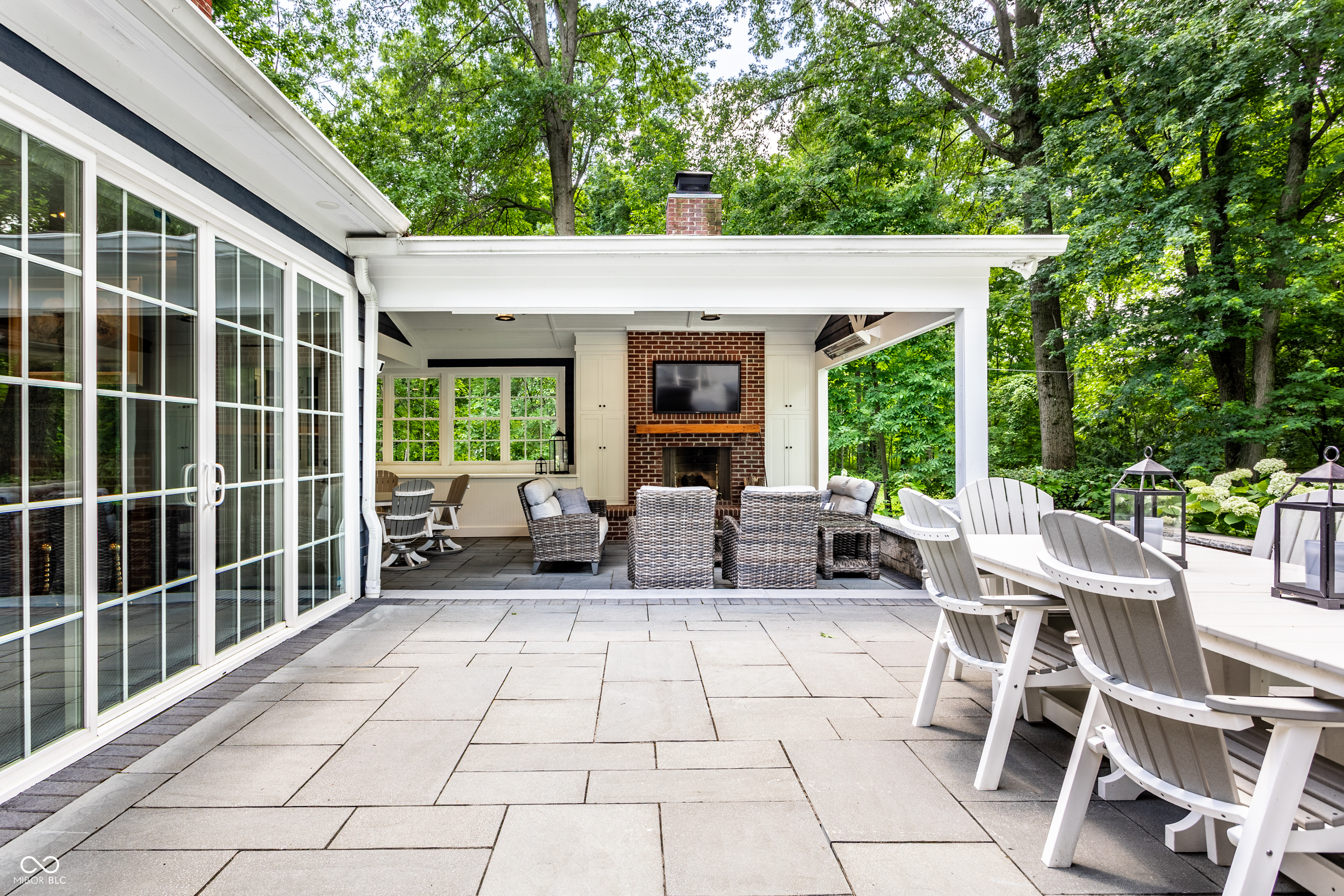 8114 Meadowbrook Drive