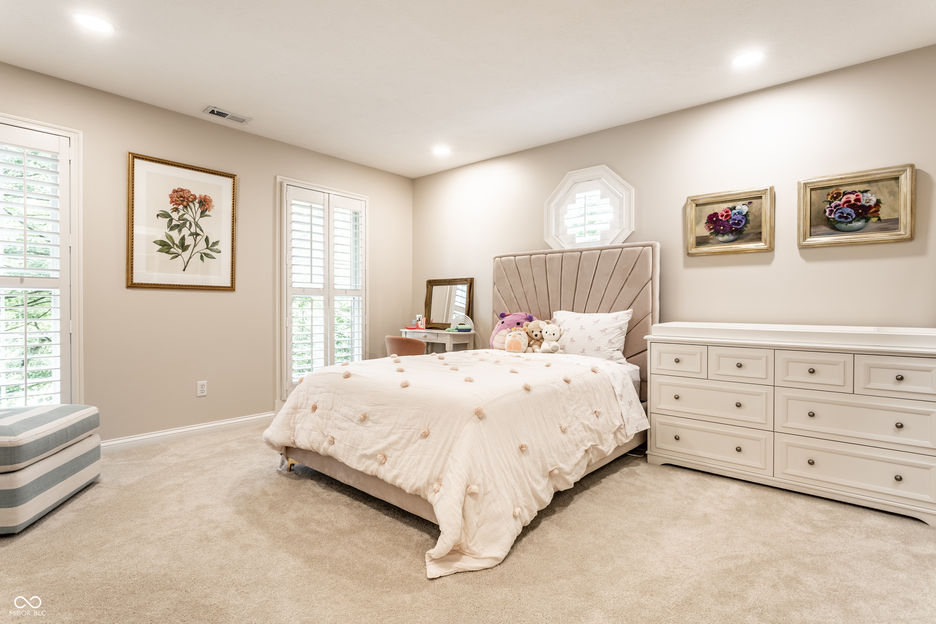8114 Meadowbrook Drive