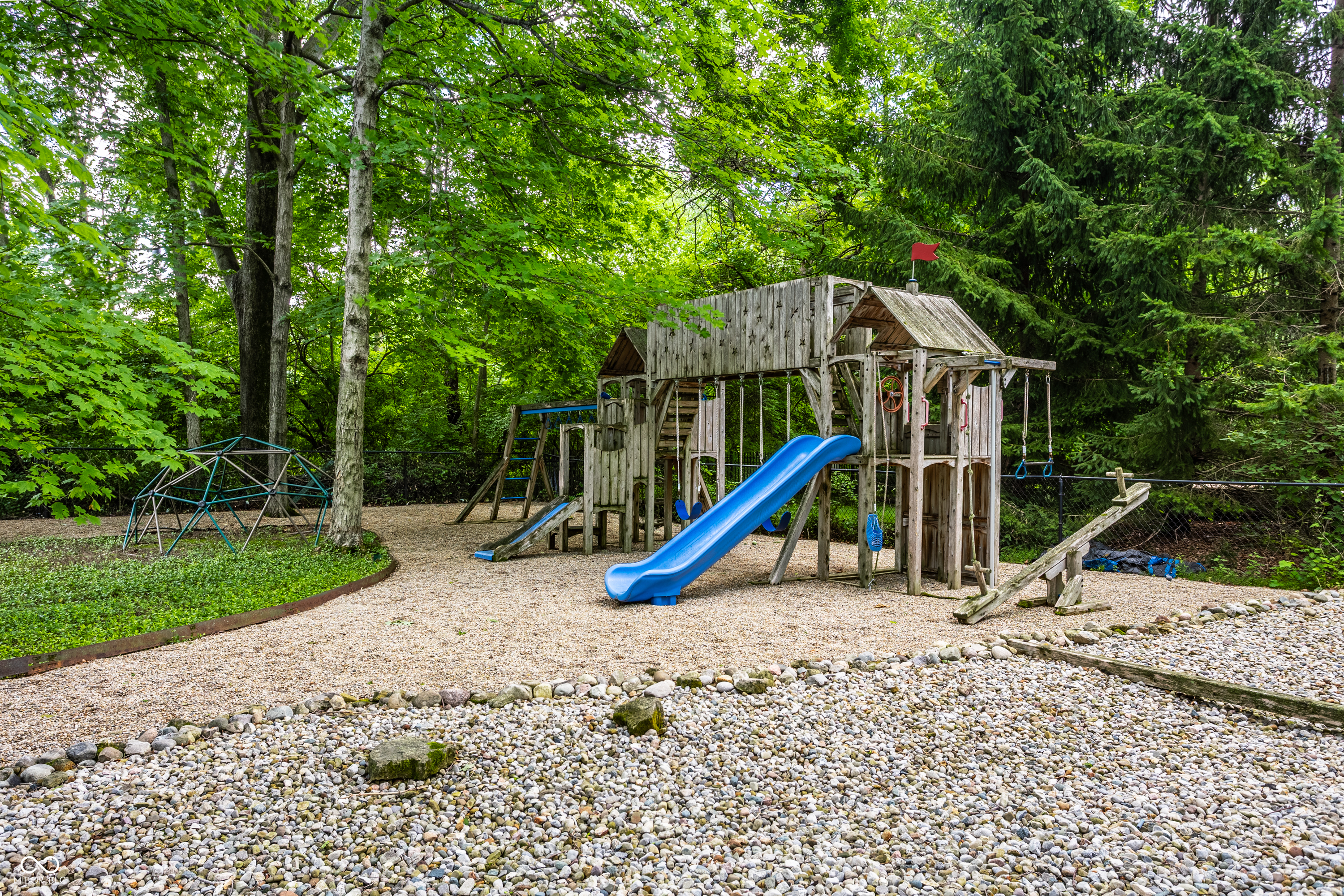 8114 Meadowbrook Drive