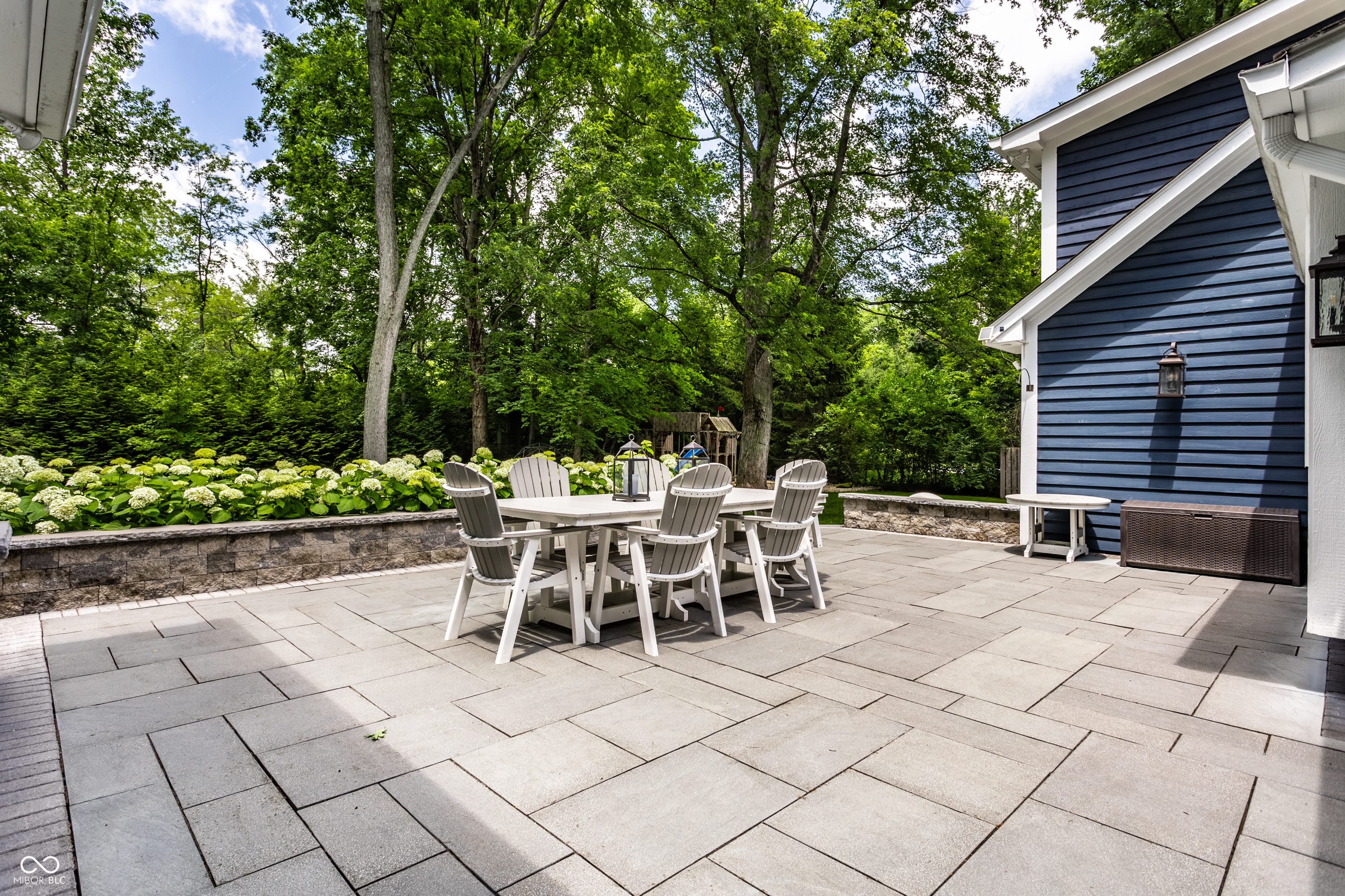 8114 Meadowbrook Drive