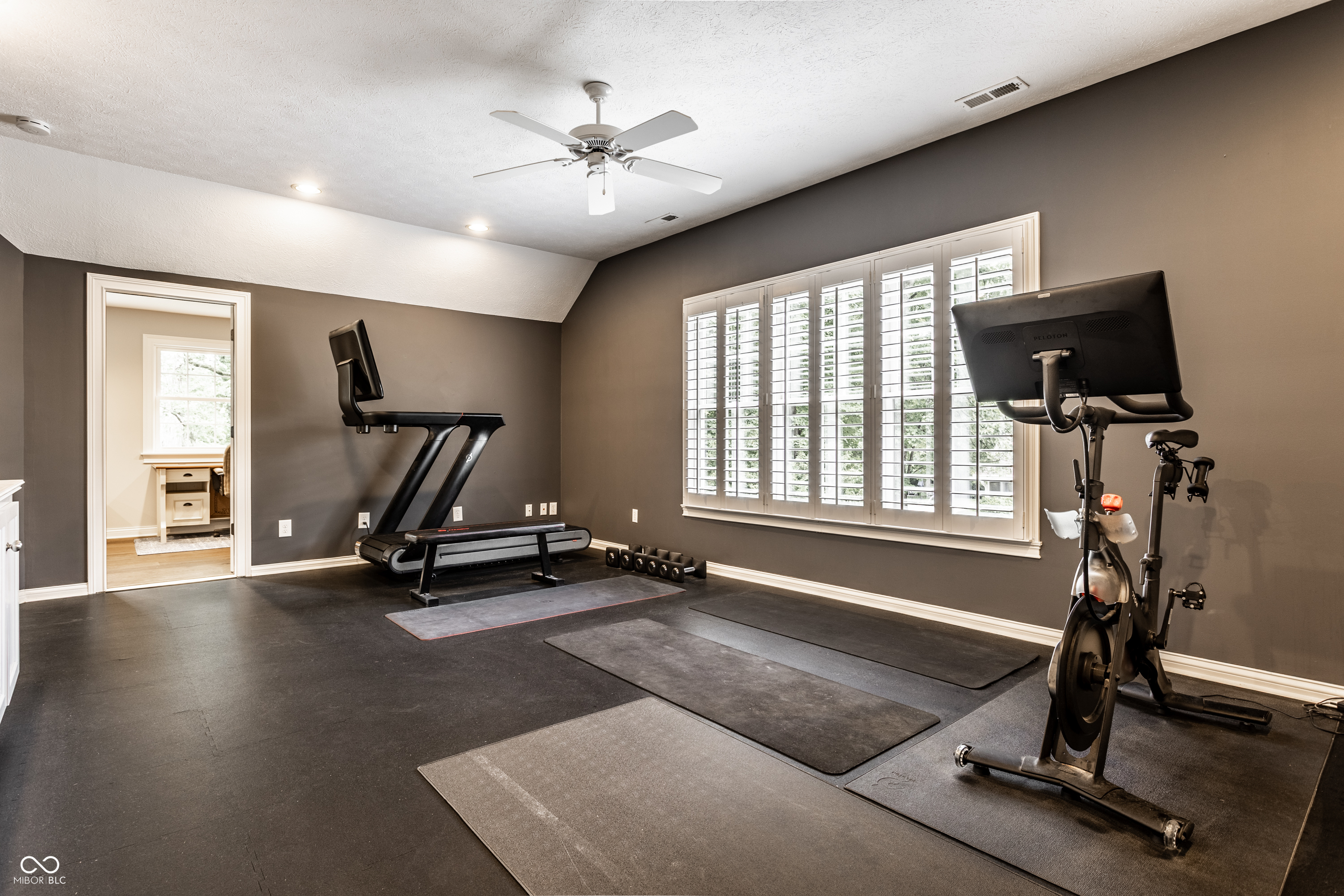 8114 Meadowbrook Drive