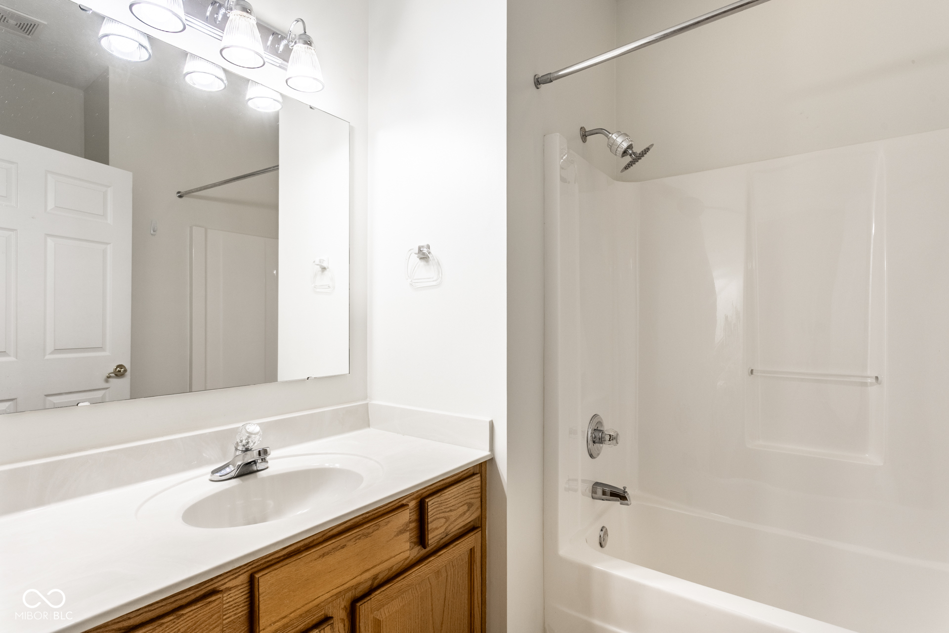6886 Park Square Drive Unit: C