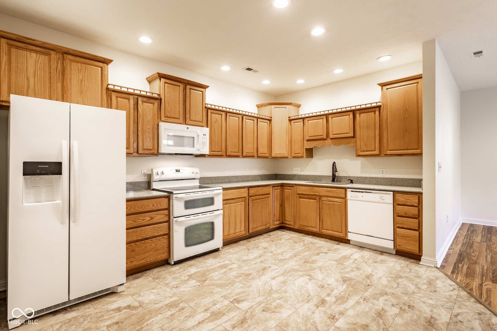 6886 Park Square Drive Unit: C