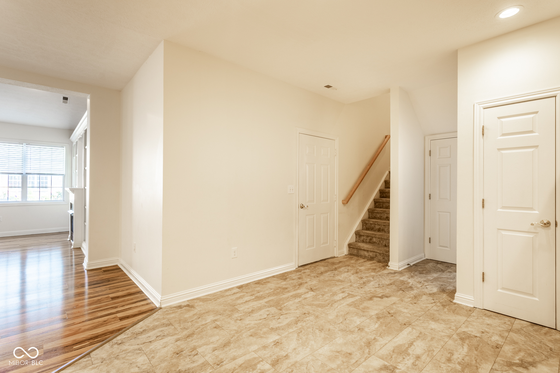 6886 Park Square Drive Unit: C