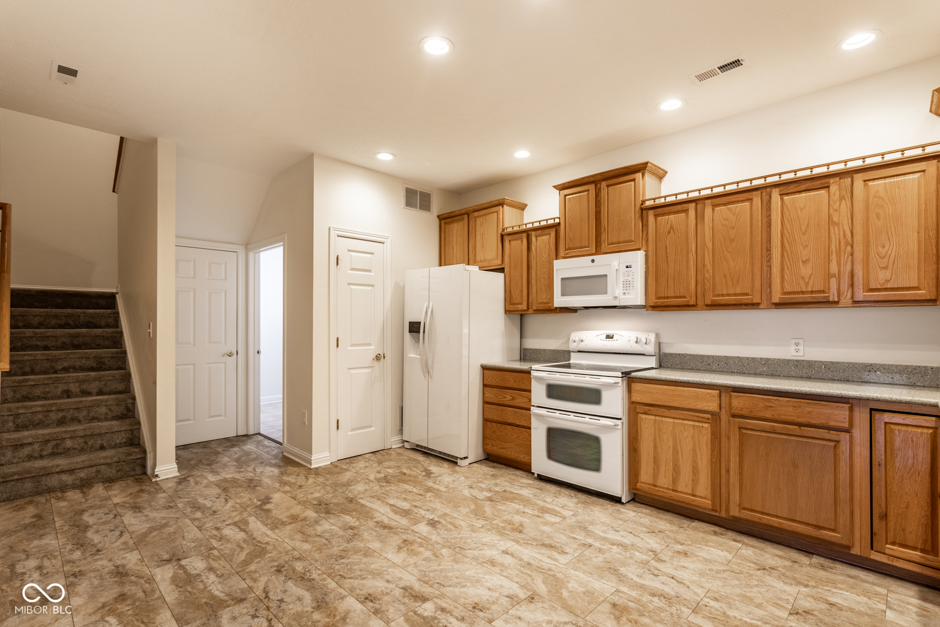 6886 Park Square Drive Unit: C