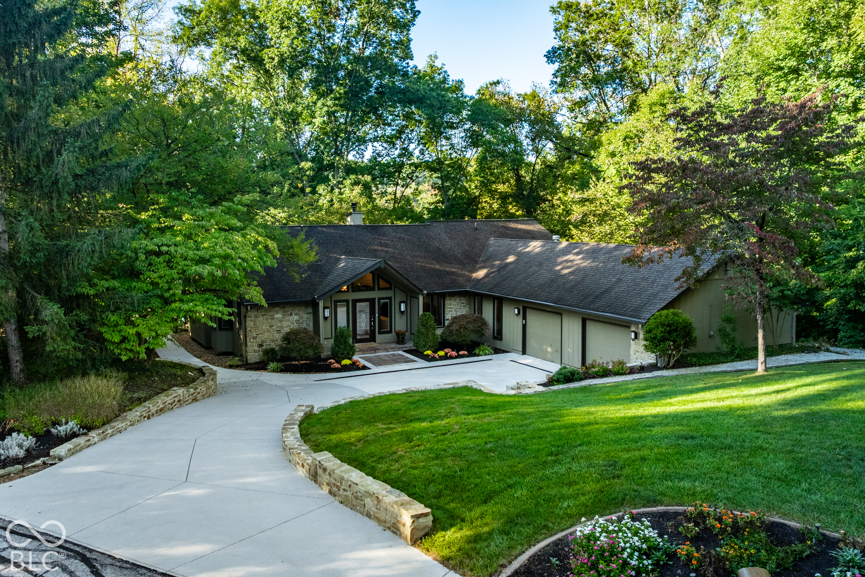 4416 Lakeridge Drive