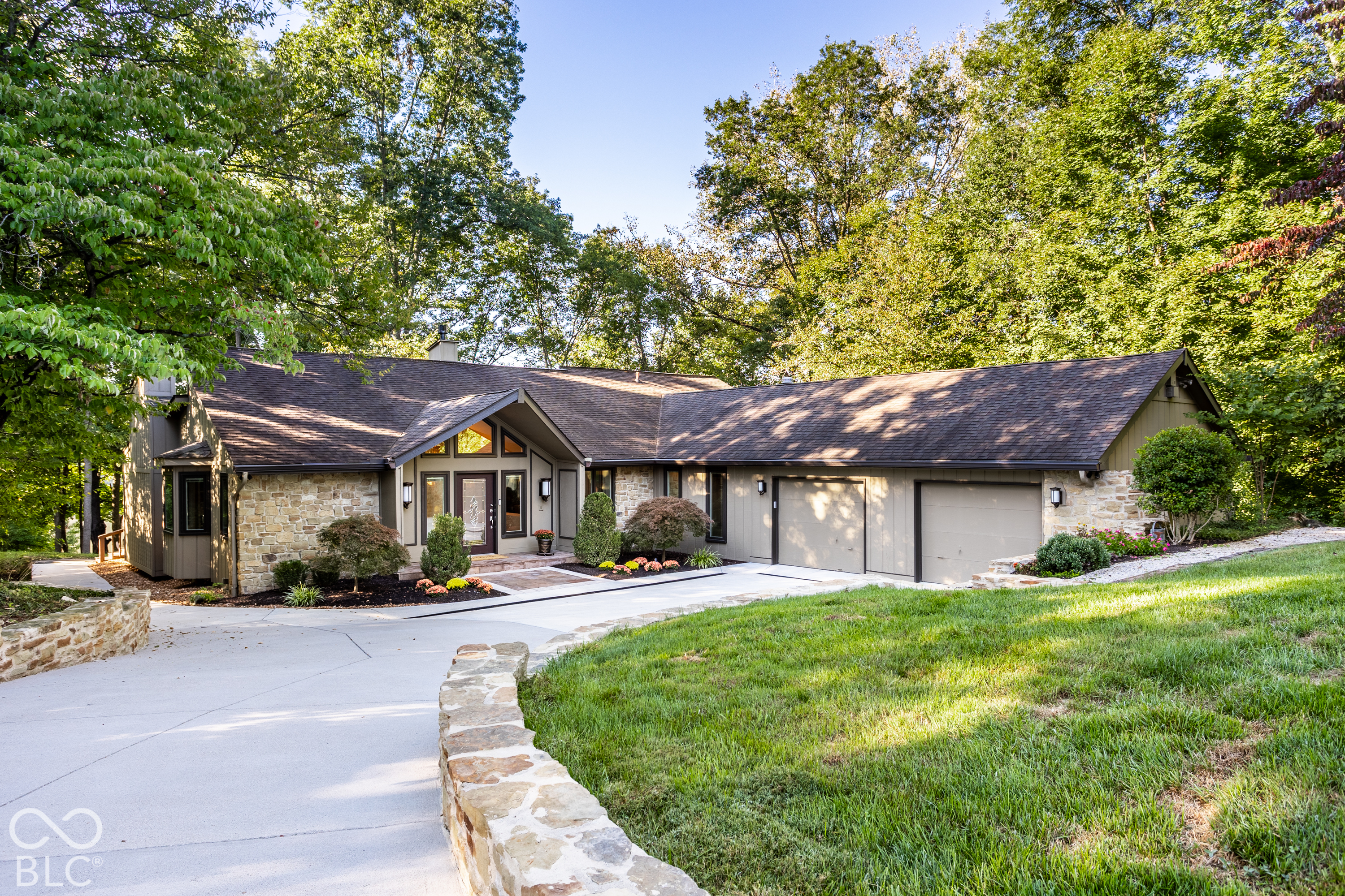 4416 Lakeridge Drive
