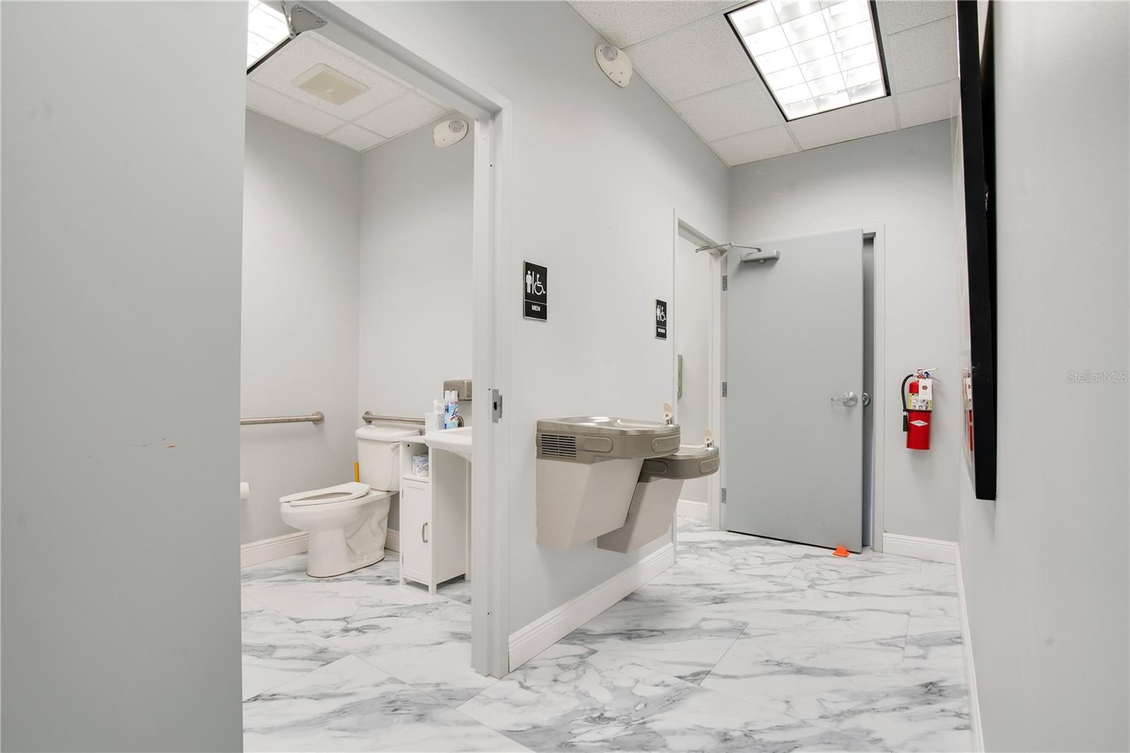 964 LAKE BALDWIN LN #200