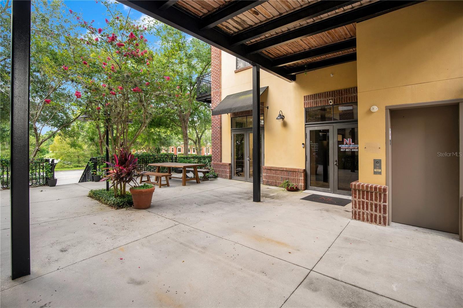 964 LAKE BALDWIN LN #200